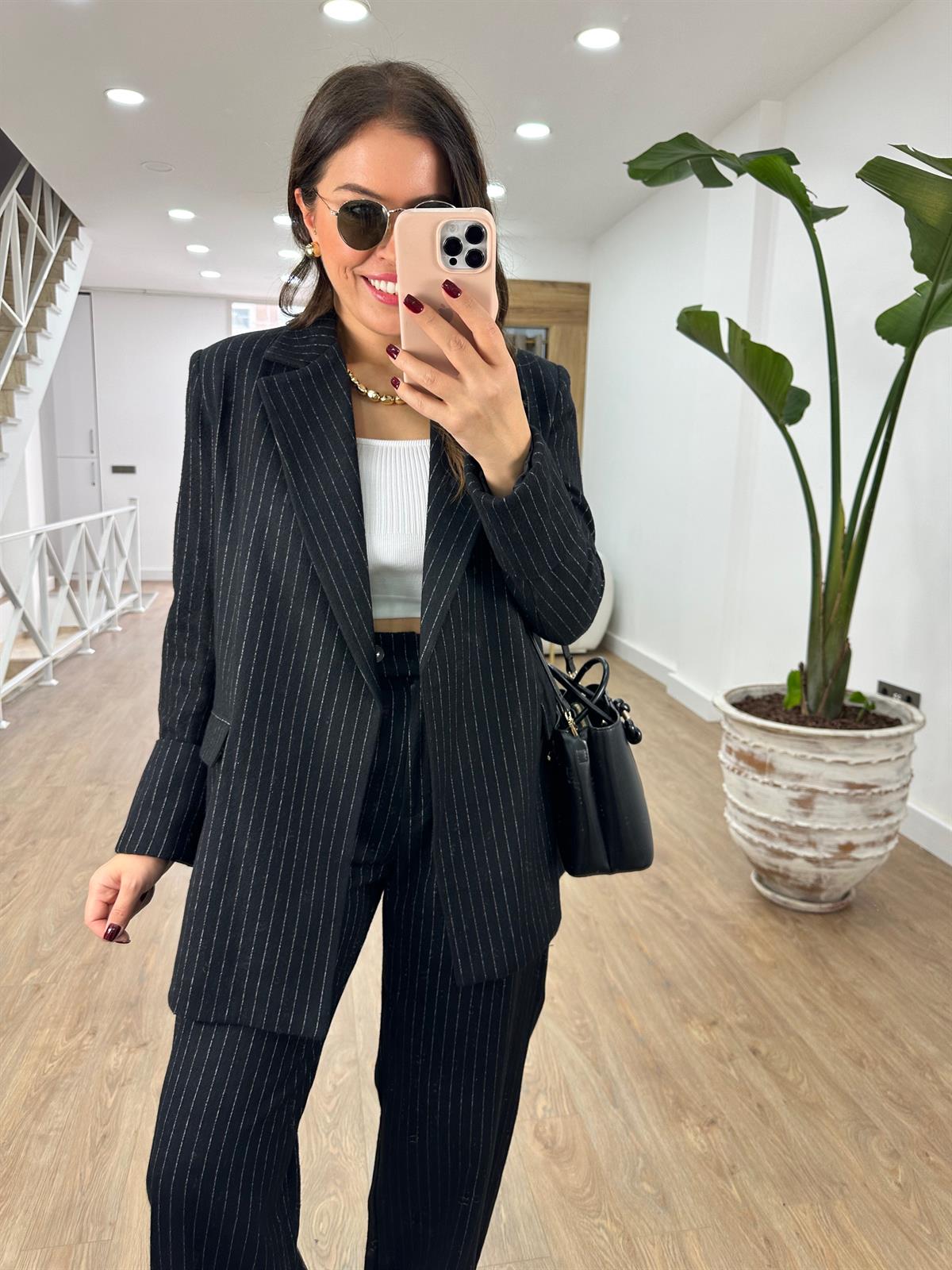 Beli Kuşaklı Kaşe Takım-Siyah