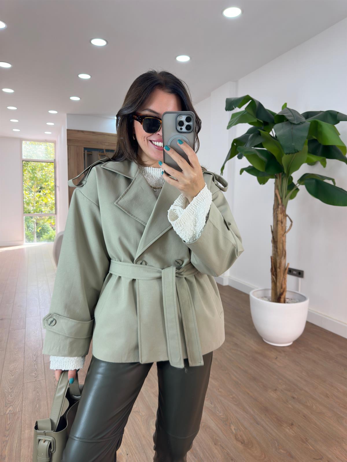 Beli Kuşaklı Vatkalı Trençkot - Su Yeşili