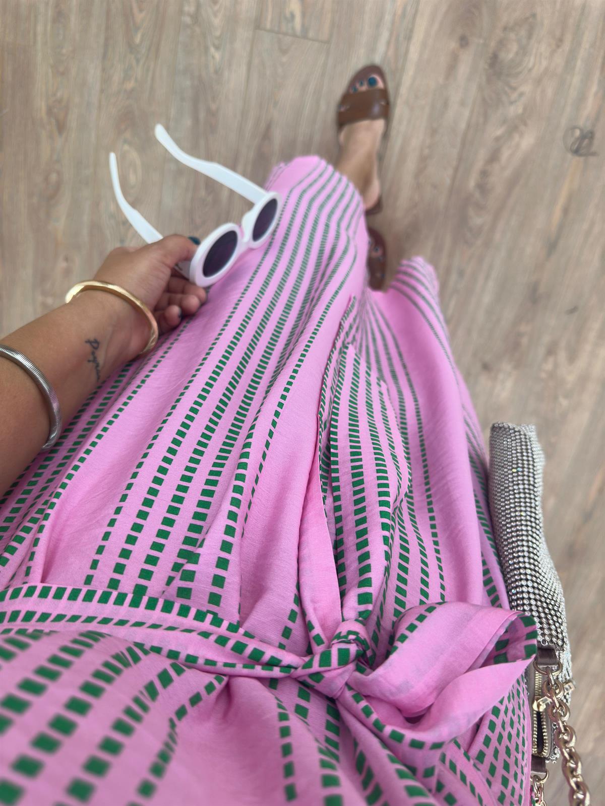 Beli Kuşaklı Yeşil Desenli Tiril Elbise