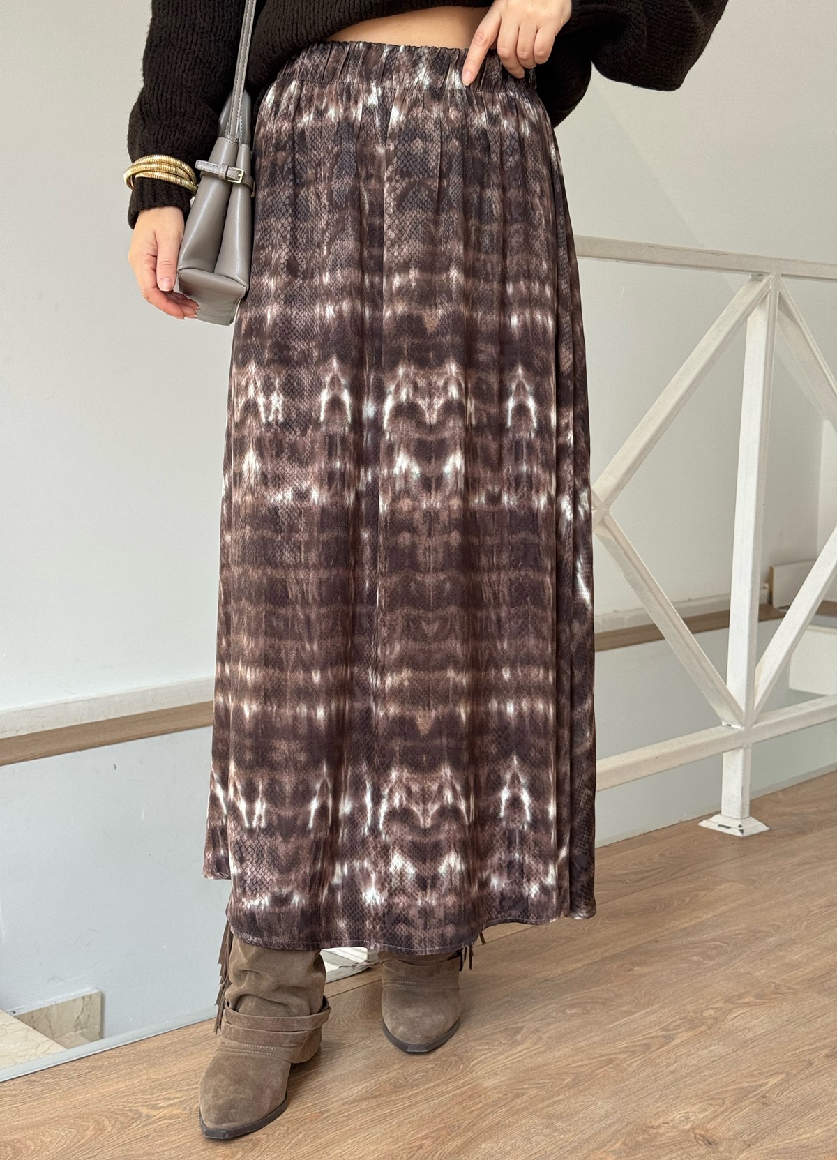 Beli Lastikli Batik Desenli Saten Etek 