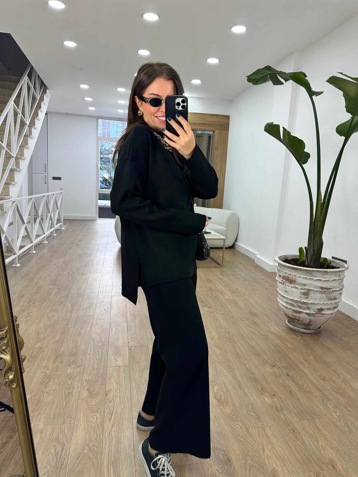 Beli Lastikli Bol Paça Triko Takım-Siyah