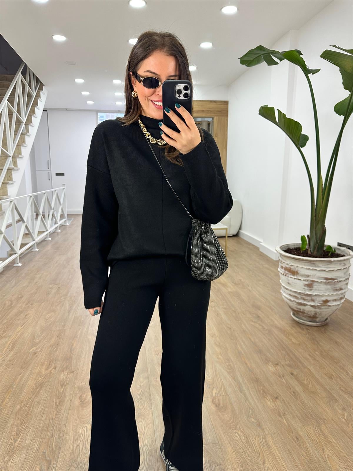 Beli Lastikli Bol Paça Triko Takım-Siyah