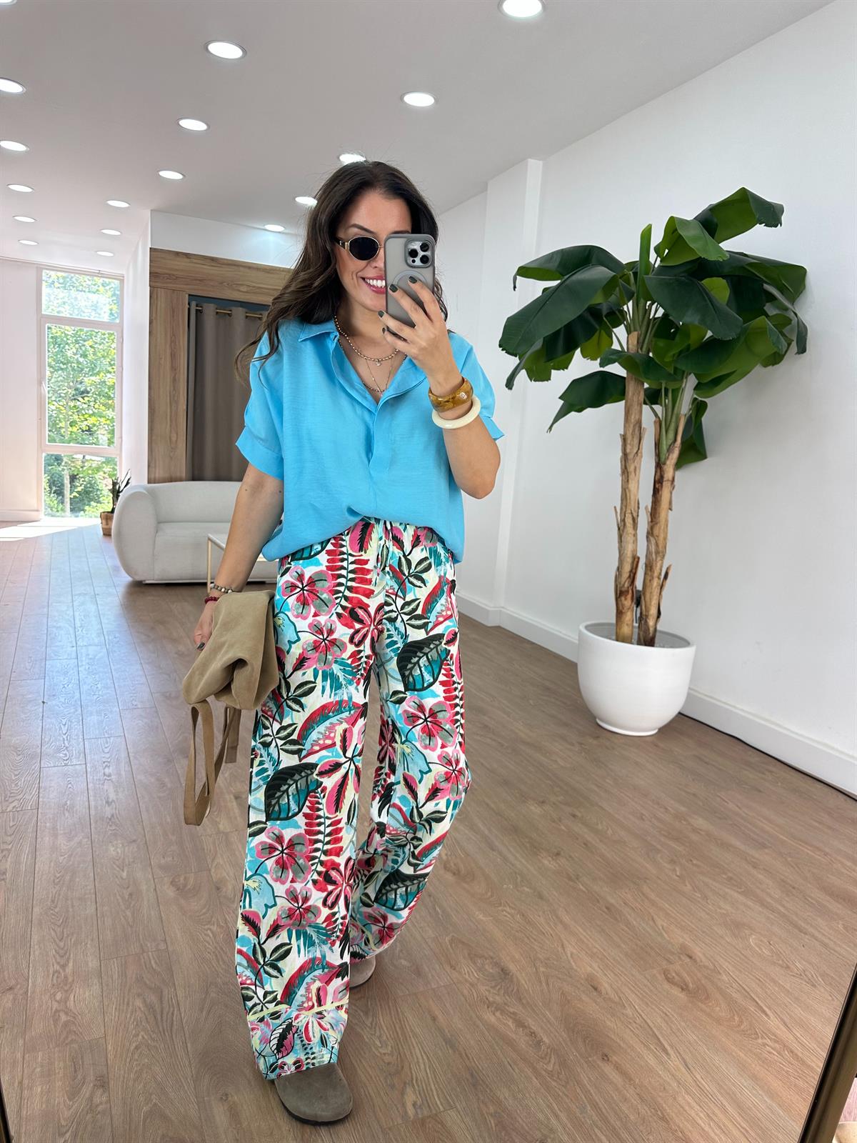 Beli Lastikli Çiçek Desenli Tiril Pantolon 