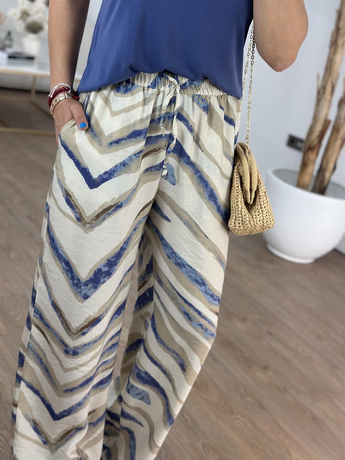 Beli Lastikli Çizgi Desenli Bol Paça Pantolon - Mavi