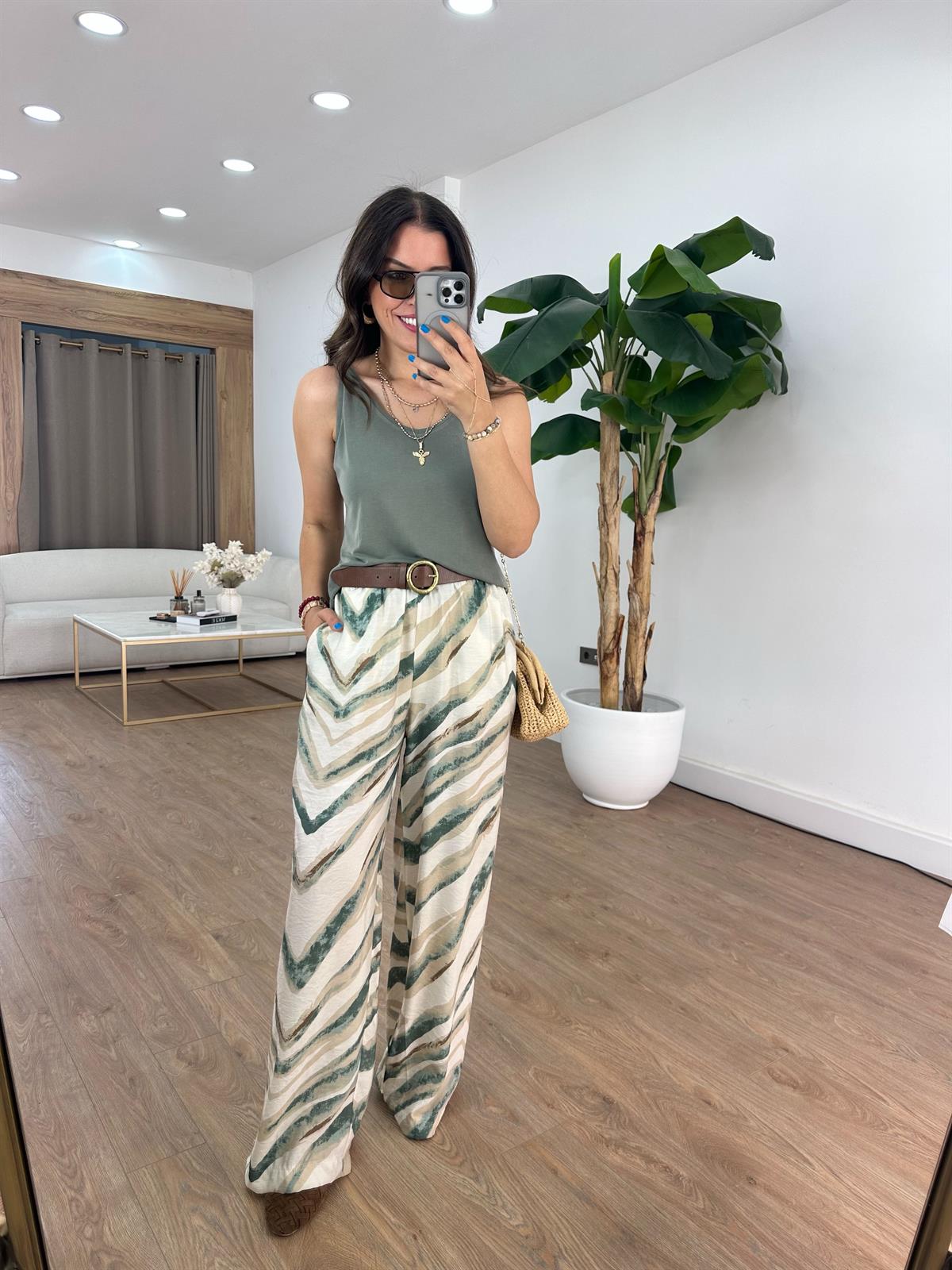 Beli Lastikli Çizgi Desenli Bol Paça Pantolon - Haki