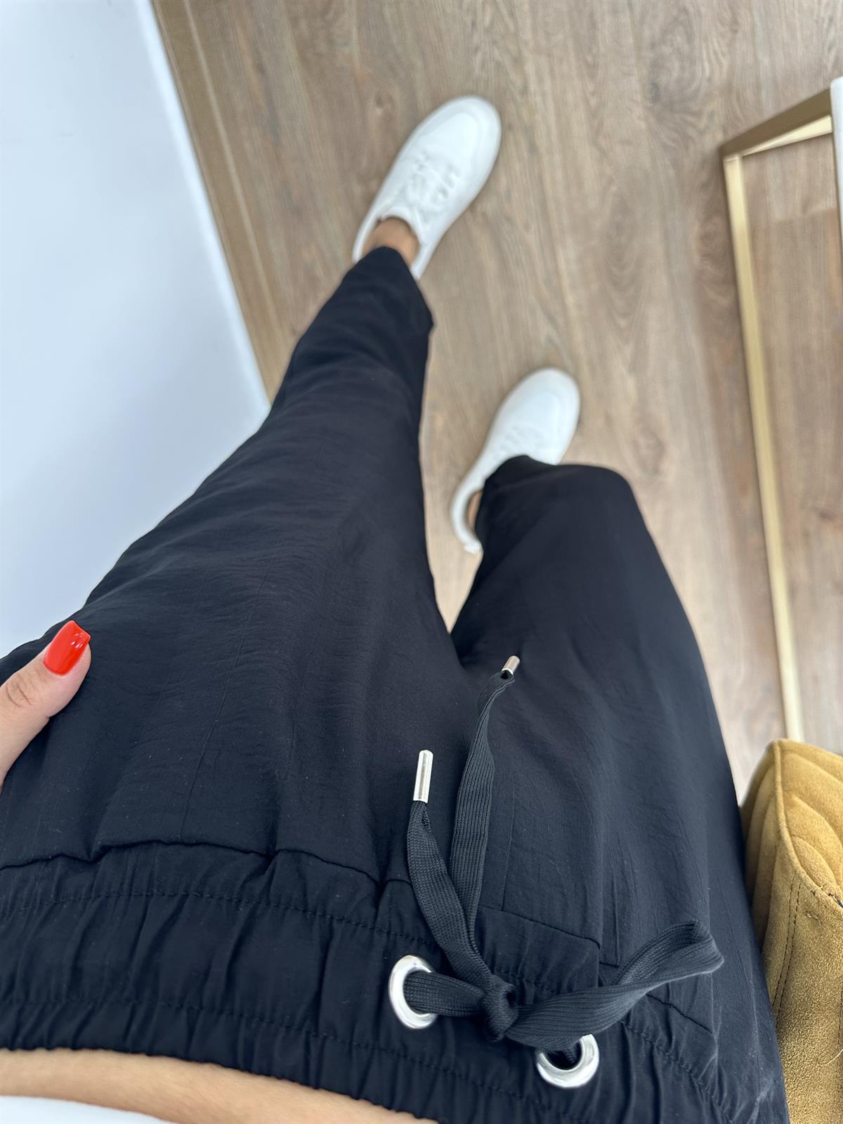 Beli Lastikli Dikiş Detay Havuç Pantolon Siyah