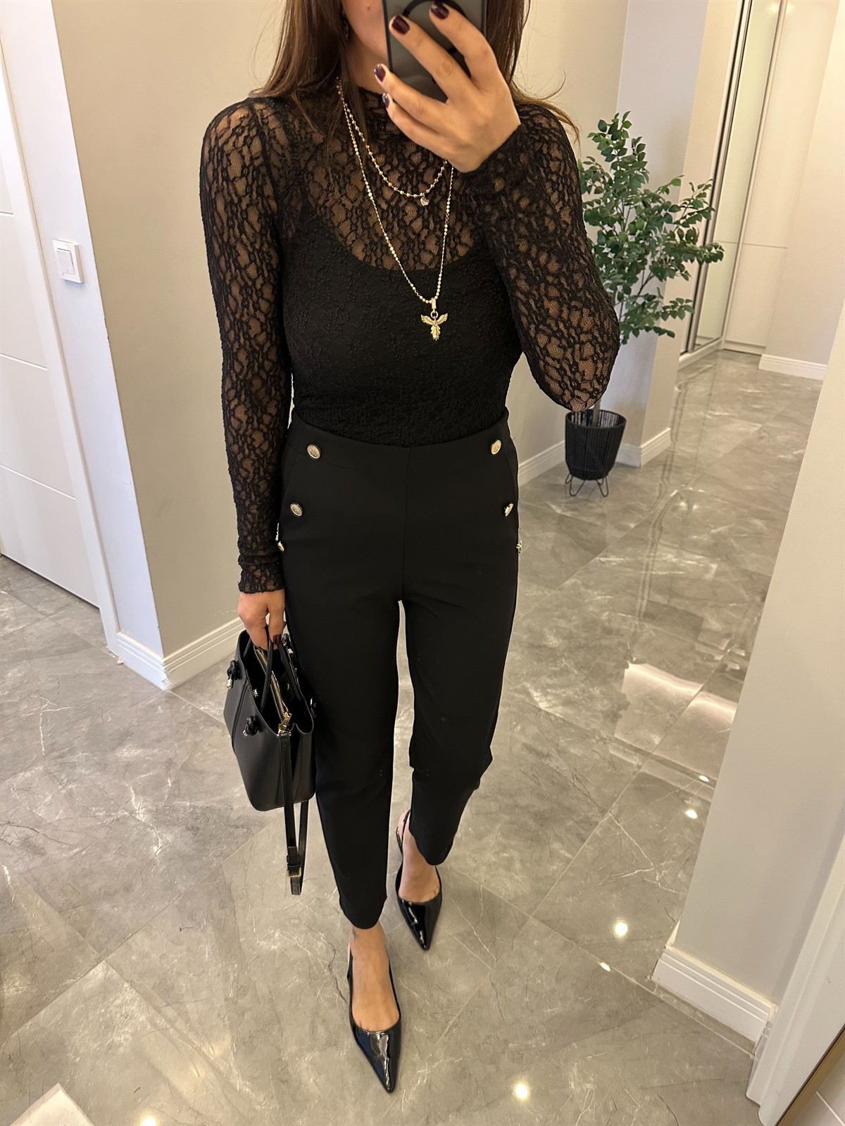 Beli Lastikli Gold Düğmeli Havuç Pantolon - Siyah