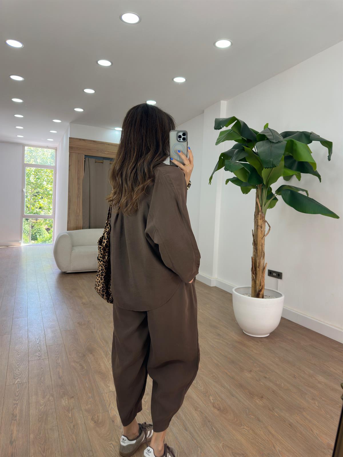 Beli Lastikli Salaş Gömlek Pantolon Takım - Kahverengi