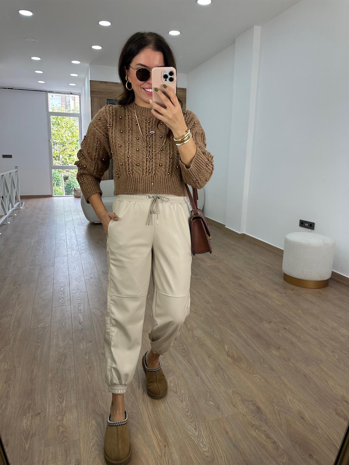 Beli Ve Paçası Lastikli Deri Pantolon-Taş