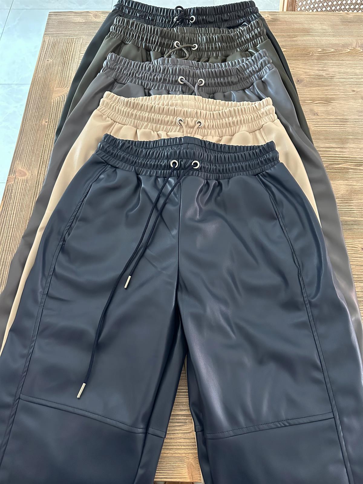 Beli Ve Paçası Lastikli Deri Pantolon-Lacivert