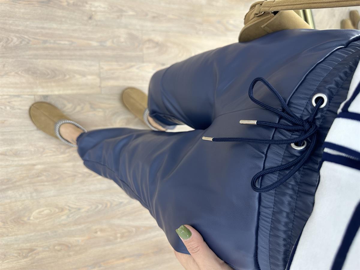 Beli Ve Paçası Lastikli Deri Pantolon-Lacivert