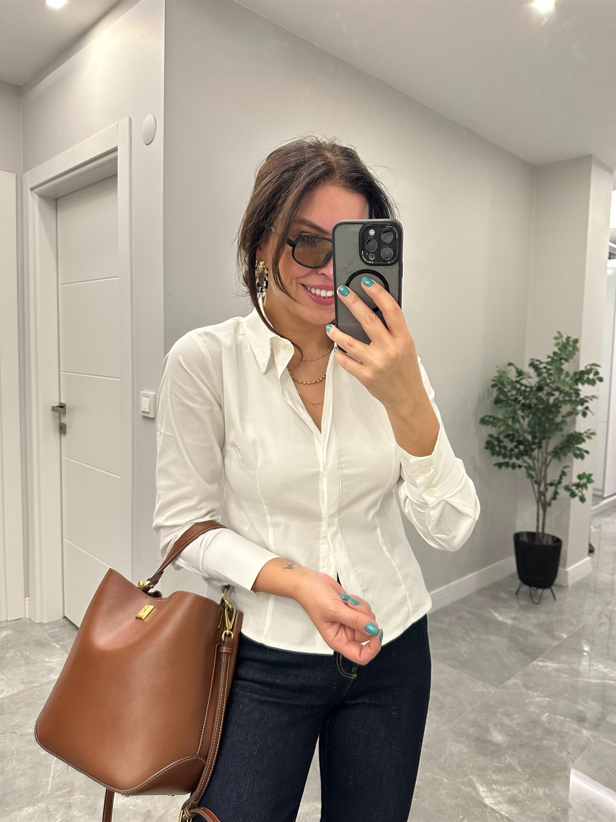 Beyaz Basic Poplin Gömlek