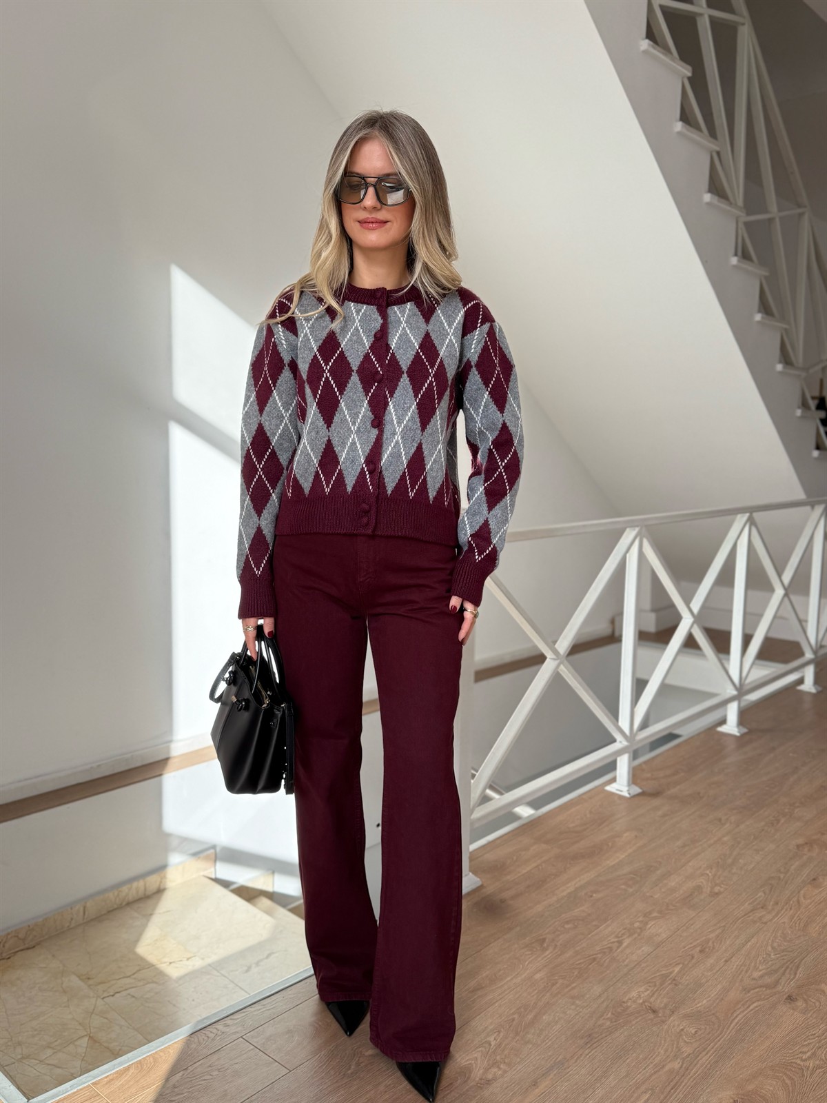 Bisiklet Yaka Baklava Desen Hırka - Bordo