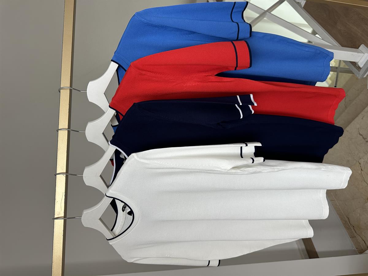 Bisiklet Yaka Çizgi Detaylı Merserize Triko-Siyah