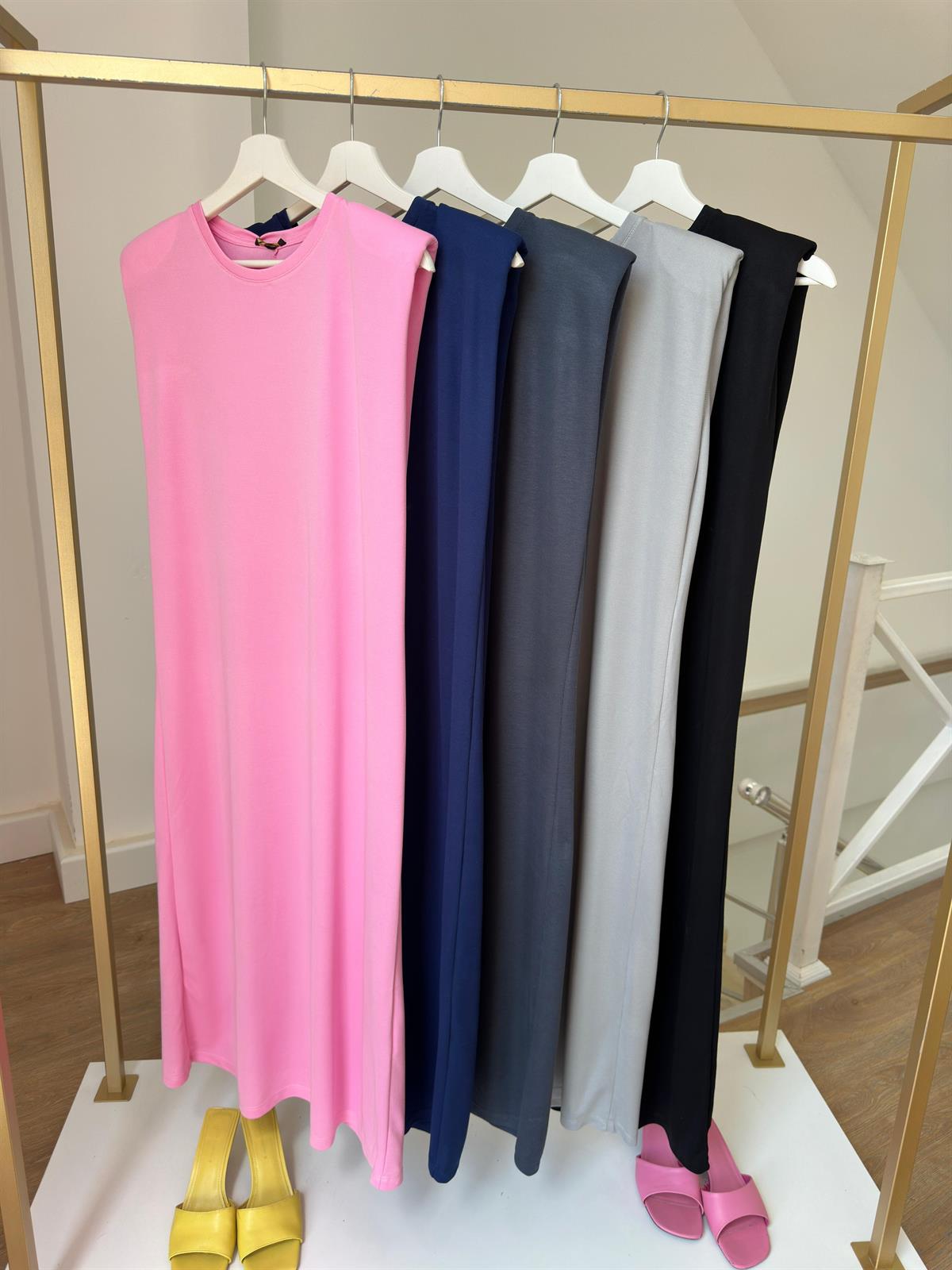 Bisiklet Yaka Vatkalı Basic Elbise-Pembe