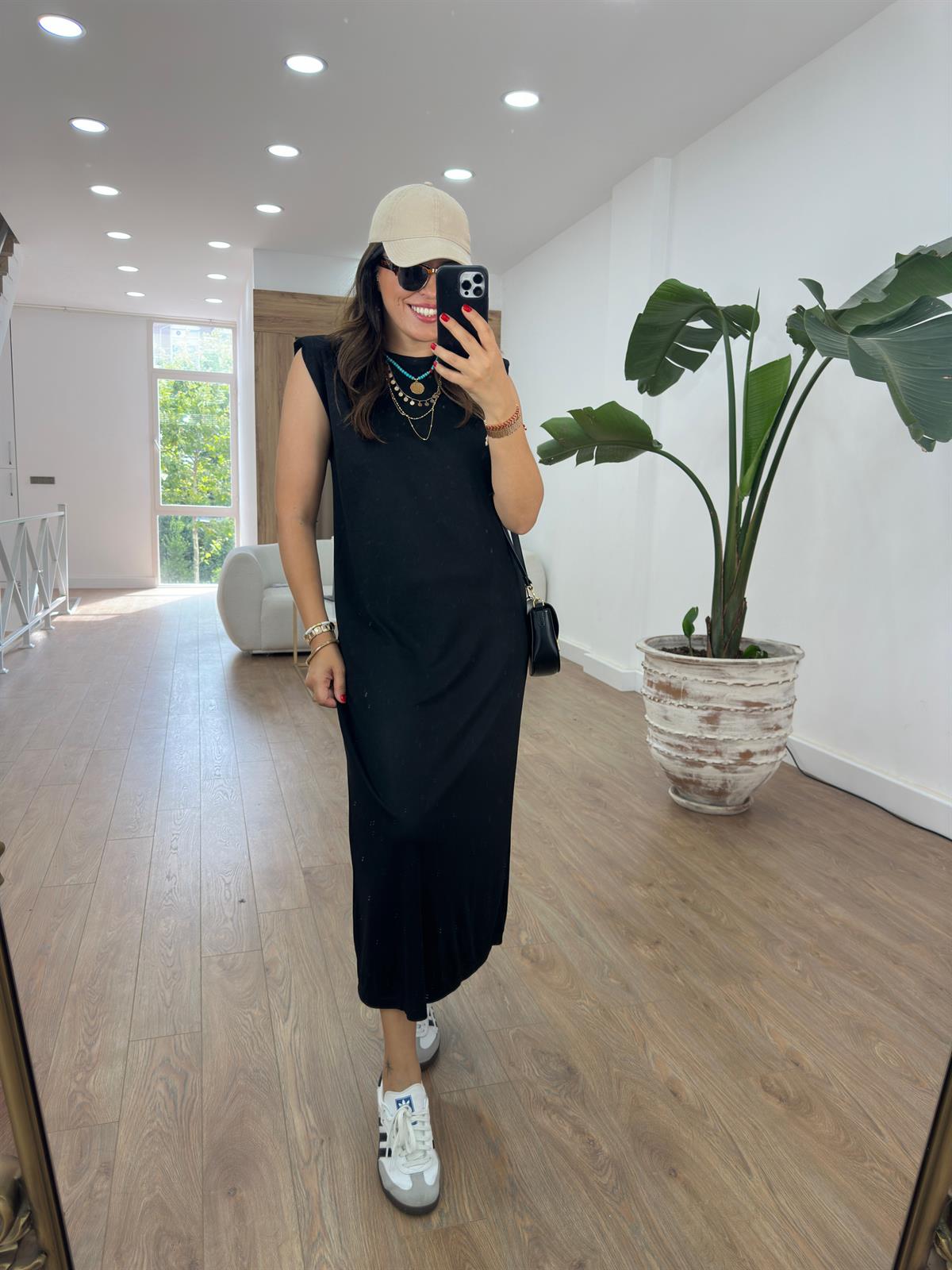 Bisiklet Yaka Vatkalı Basic Elbise-Siyah