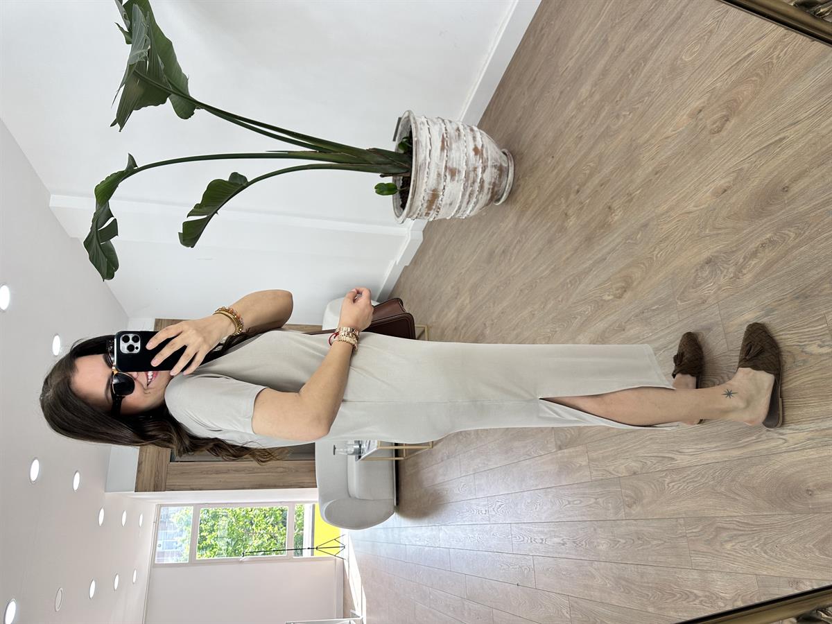 Bisiklet Yaka Yanları Yırtmaçlı Modal Elbise-Taş