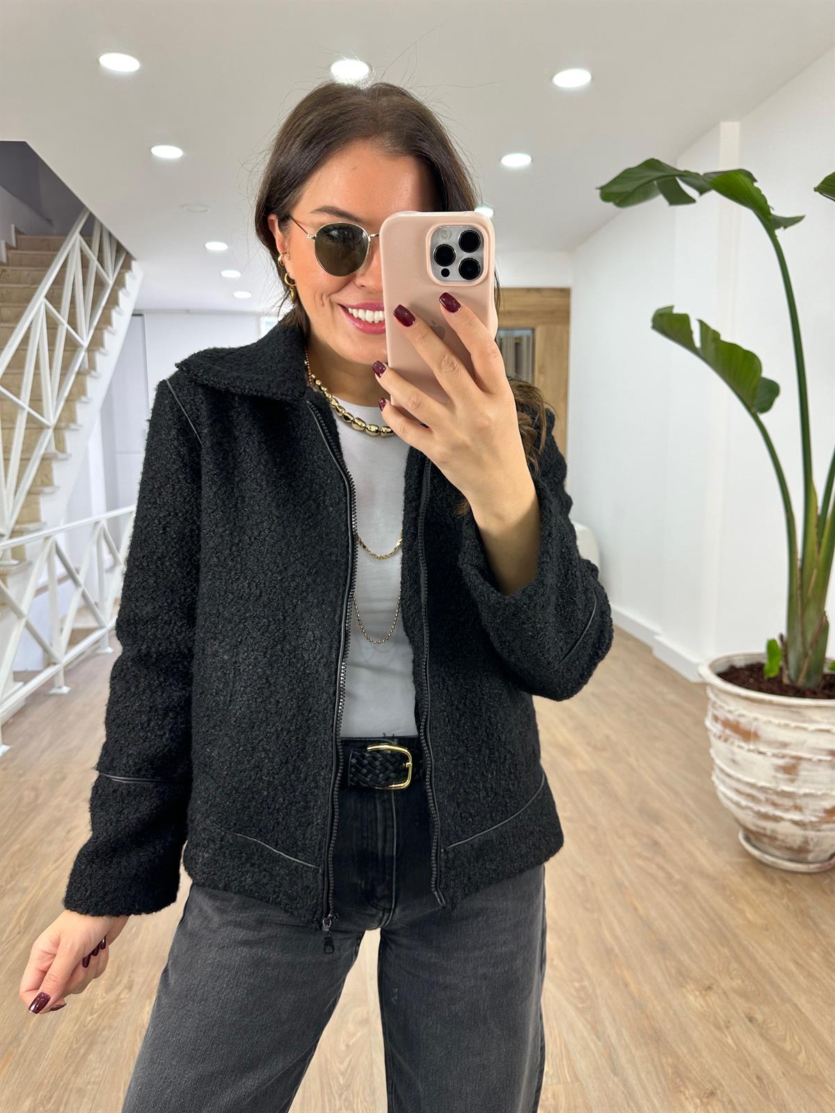 Biye Detaylı Buklet Kaban-Siyah