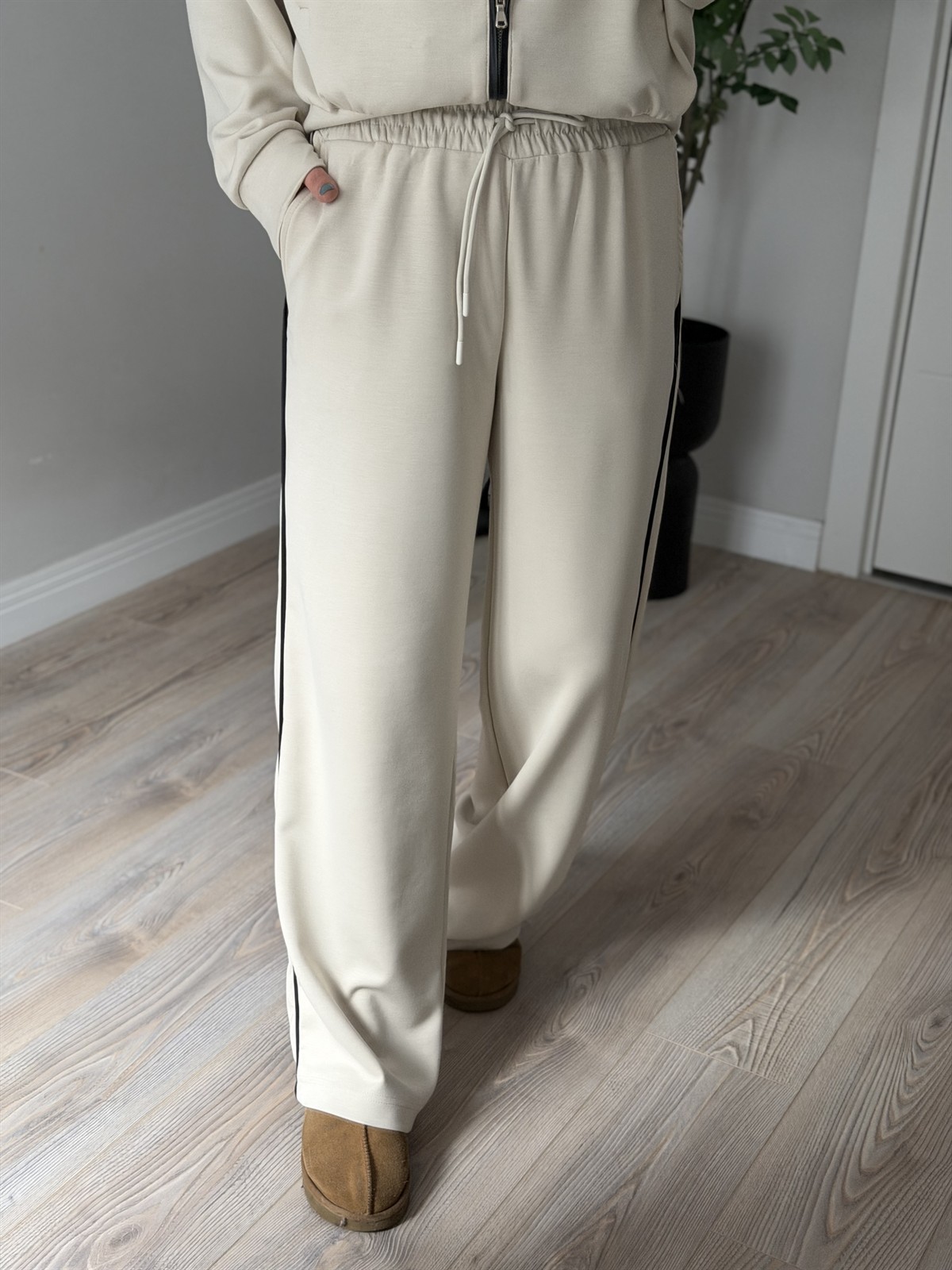 Biye Detaylı Fermuarlı Modal Takım