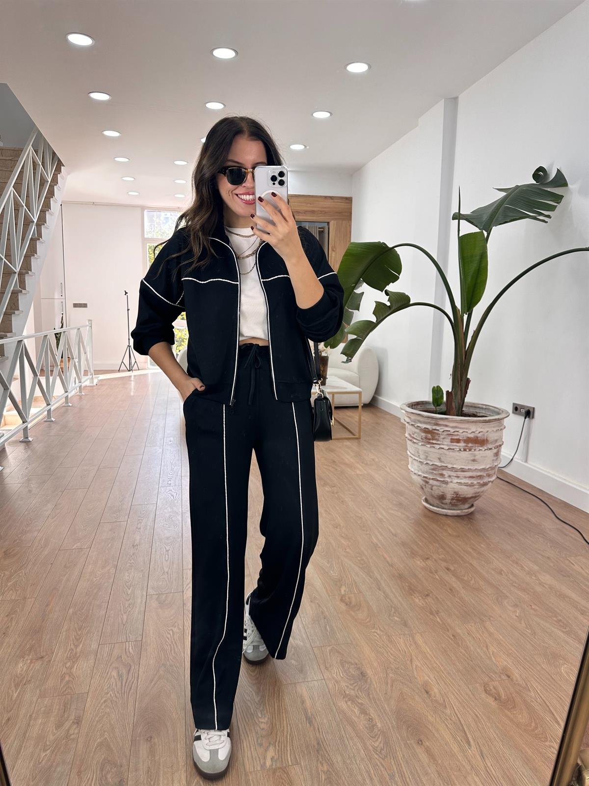 Biye Detaylı Fermuarlı Modal Takım-Siyah