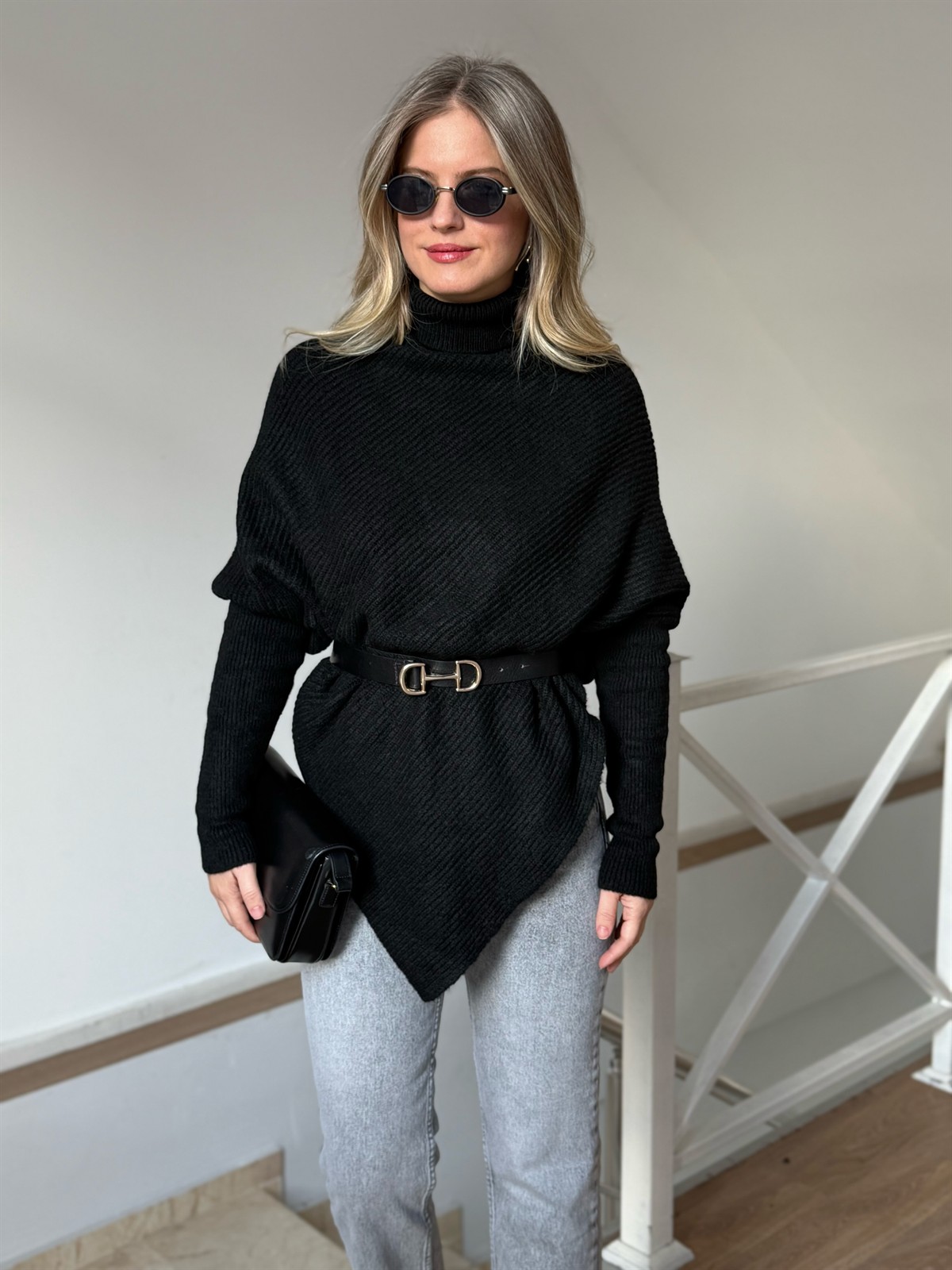 Boğazlı Asimetrik Kesim Kazak - Siyah