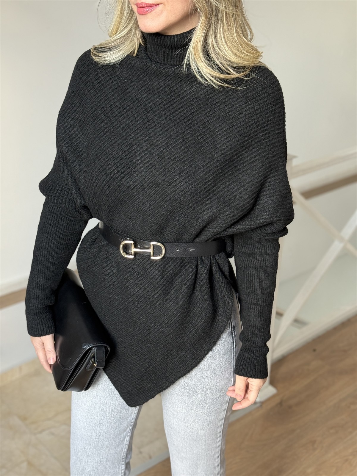 Boğazlı Asimetrik Kesim Kazak - Siyah