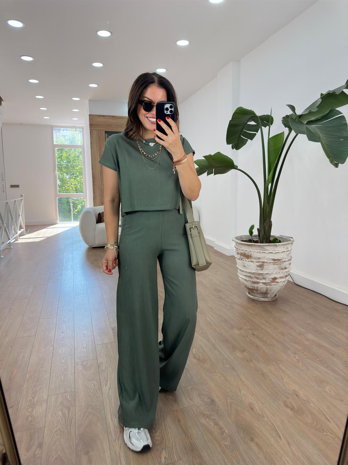 Bol Paça Pantolonlu Basic Takım-Haki