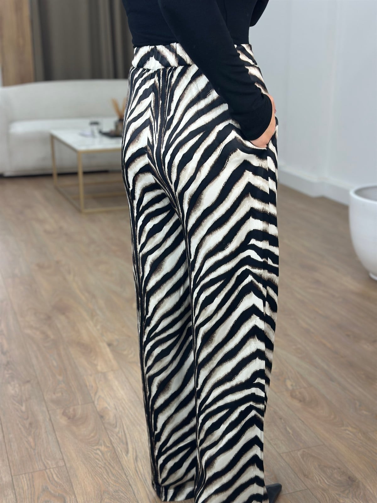 Bol Paça Zebra Saten Pantolon - Bej