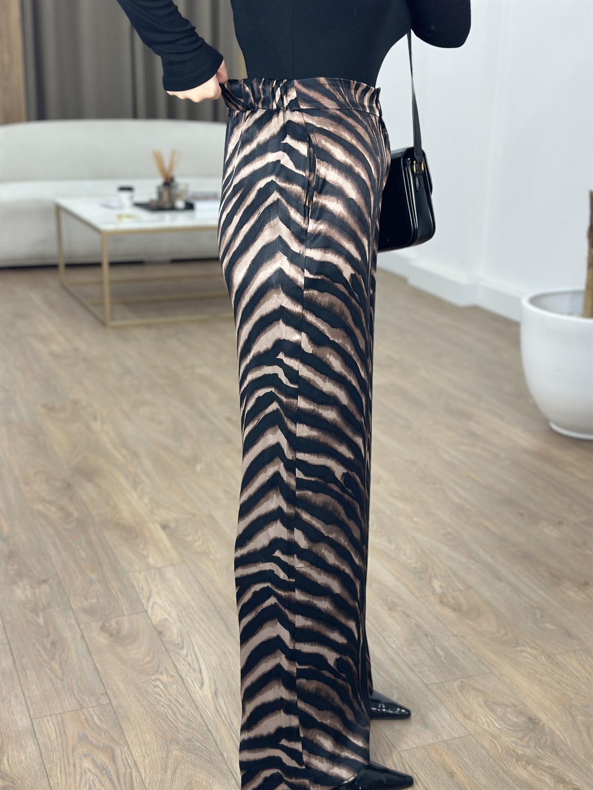 Bol Paça Zebra Saten Pantolon - Kahverengi