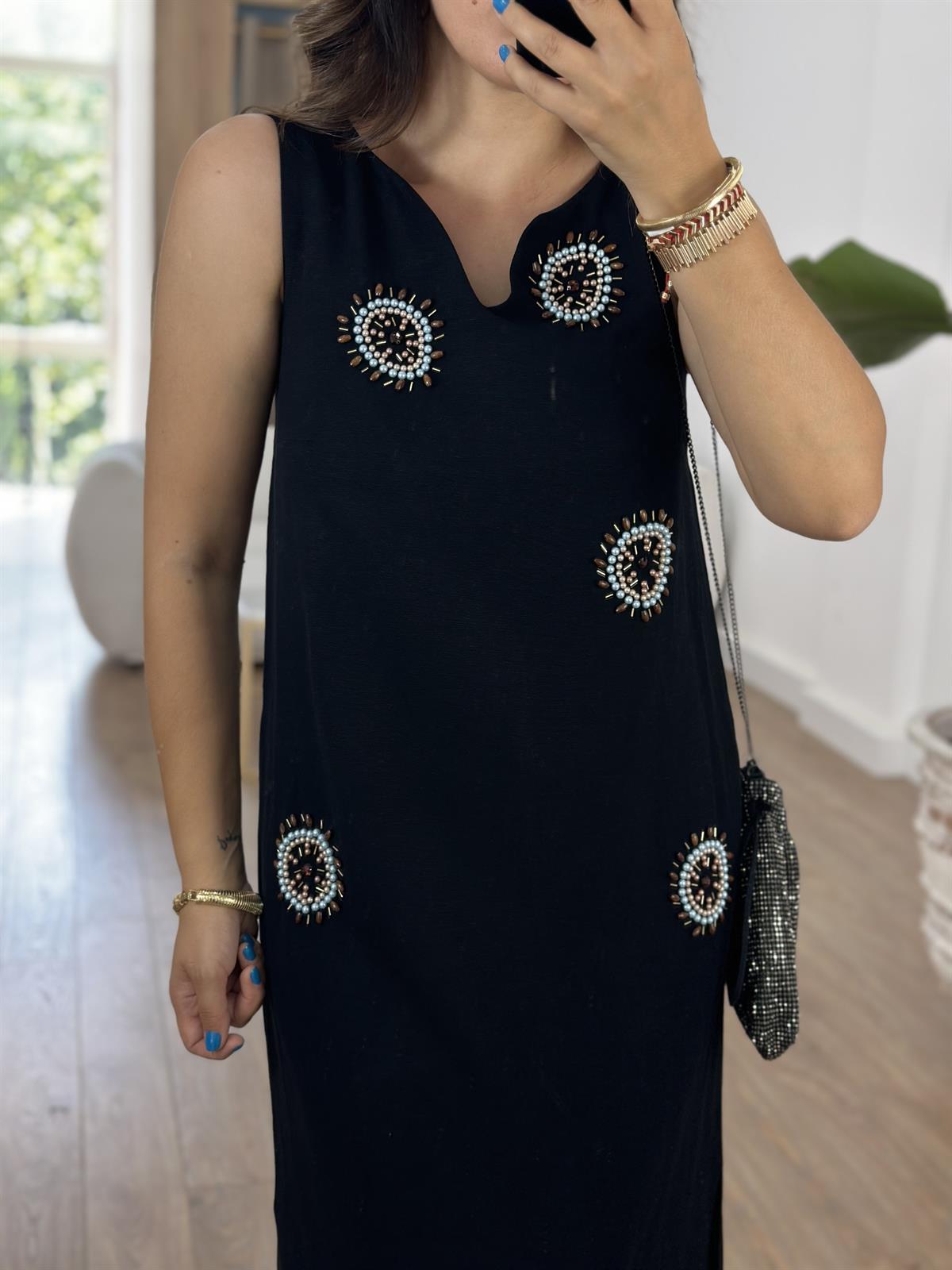 Boncuk İşlemeli Keten Elbise-Siyah