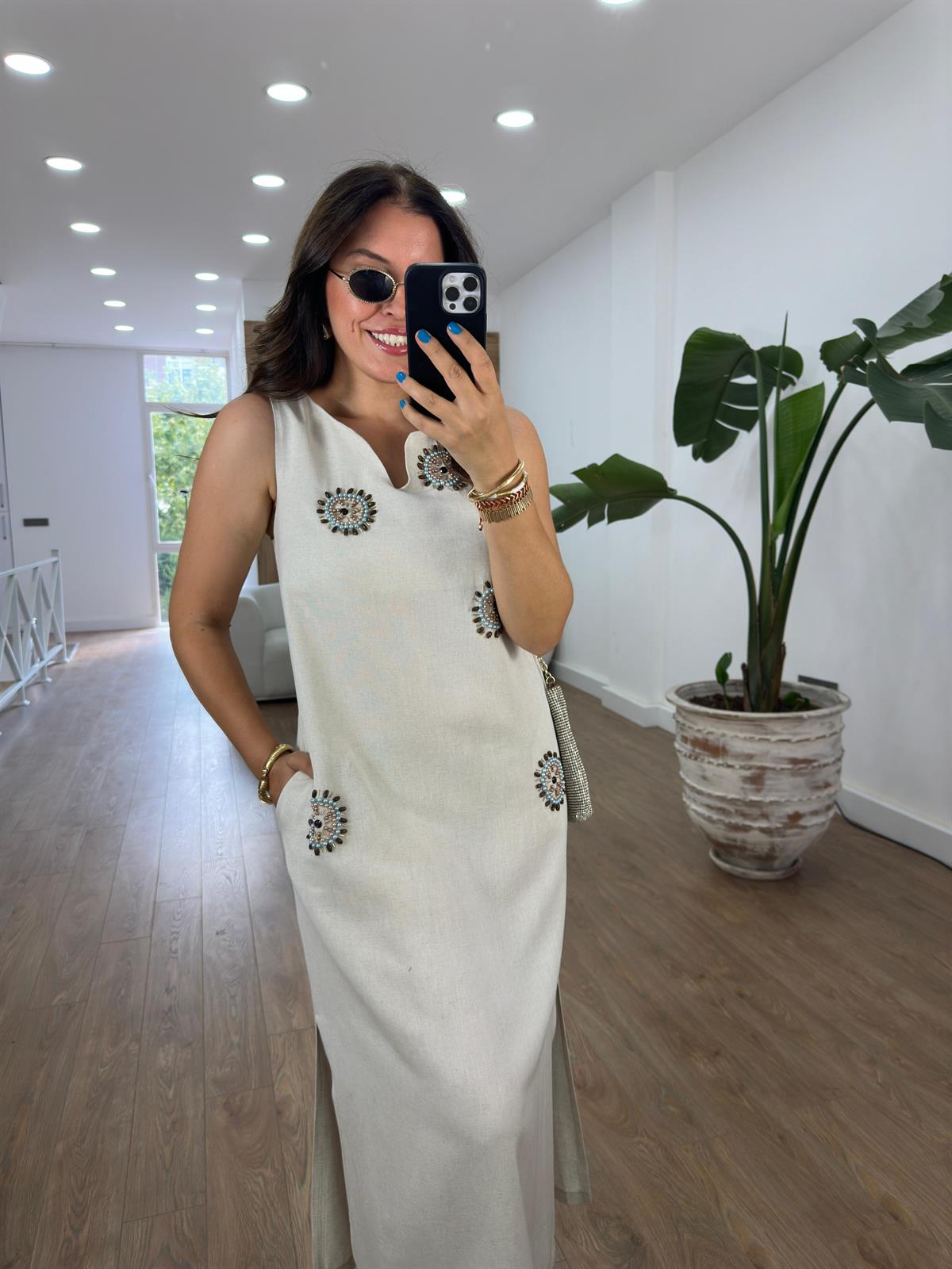 Boncuk İşlemeli Keten Elbise-Taş