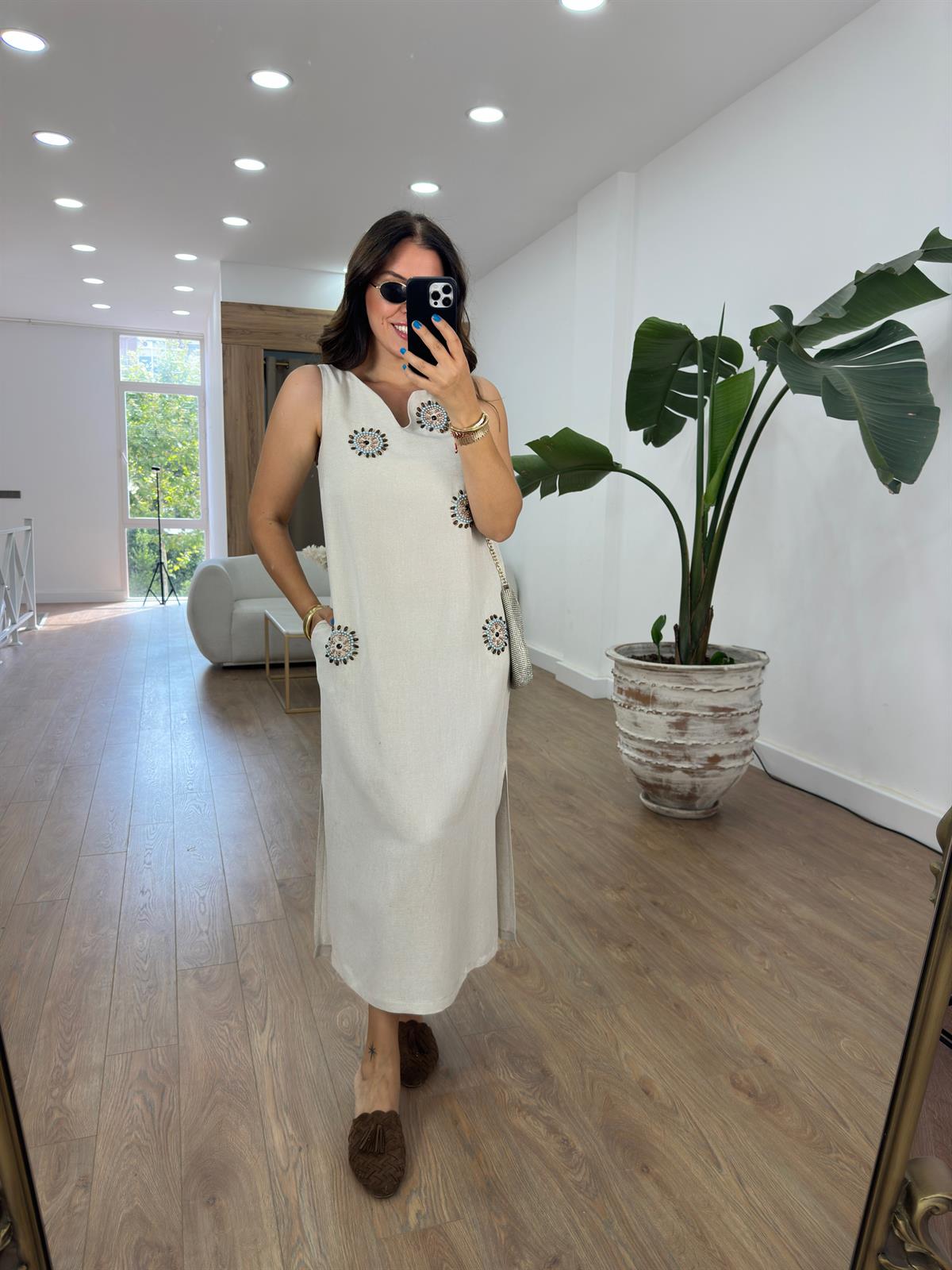 Boncuk İşlemeli Keten Elbise-Taş