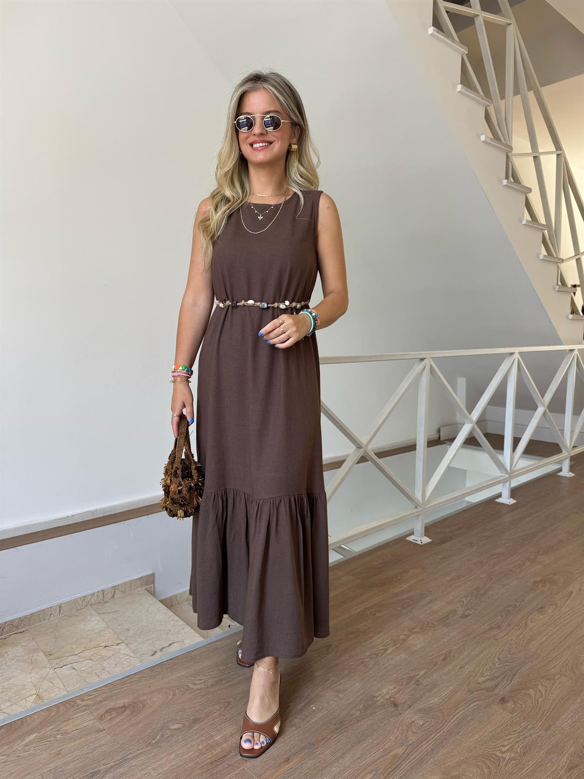 Boncuk Kemerli Keten Maxi Elbise - Kahverengi