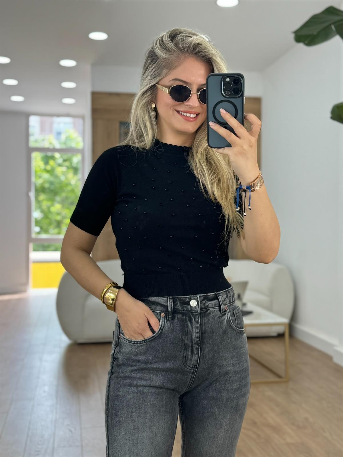 Boncuklu Kısa Kollu Triko - Siyah