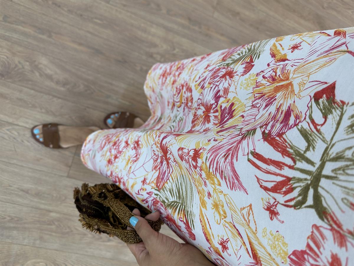 Boyundan Bağlamalı Çiçekli Elbise