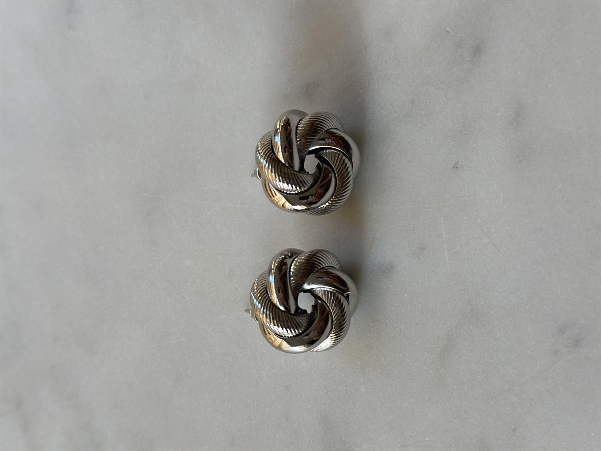 Burgu Model Silver Küpe