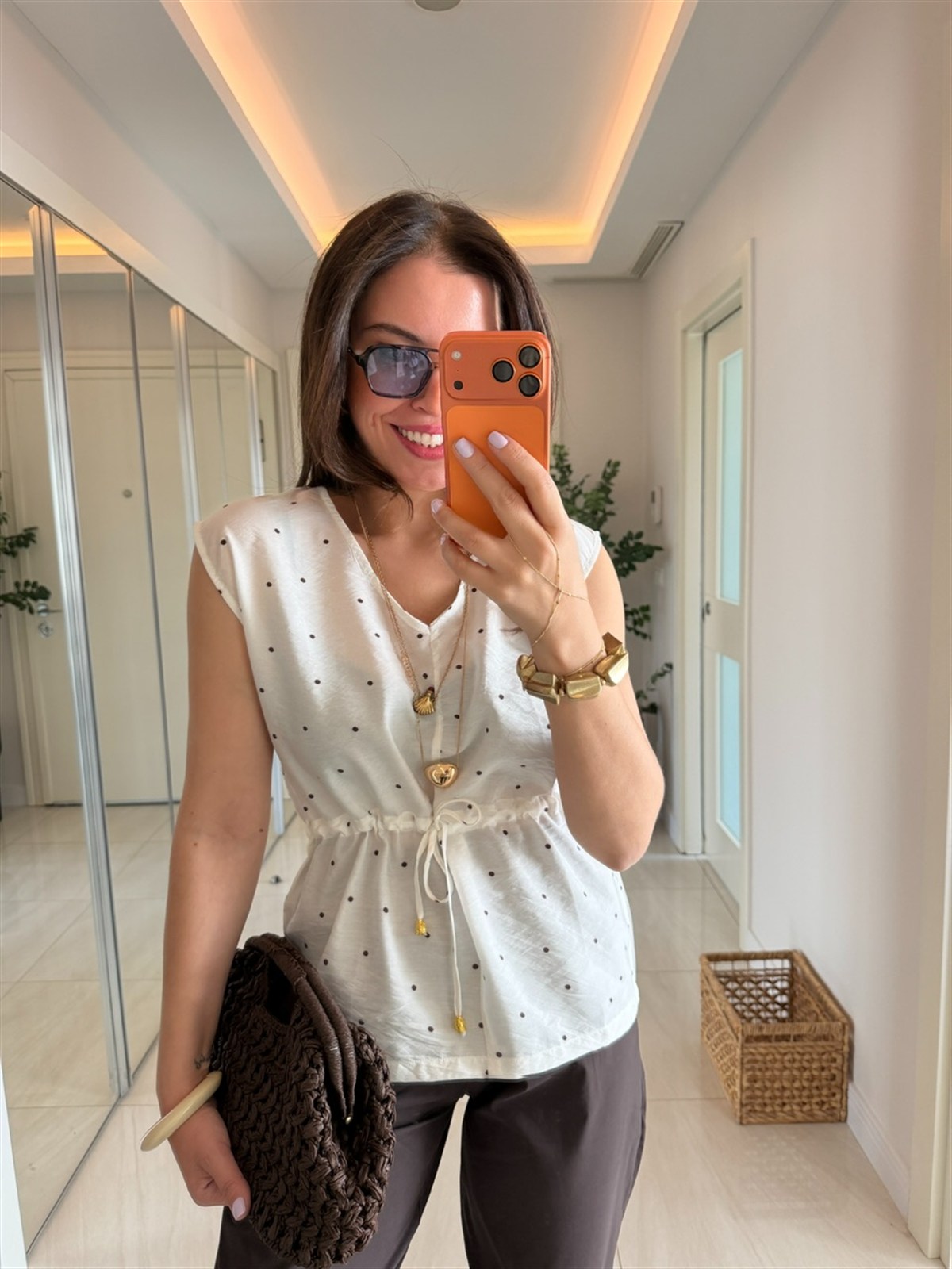Beli Büzgülü Kahve Puantiyeli Bluz 