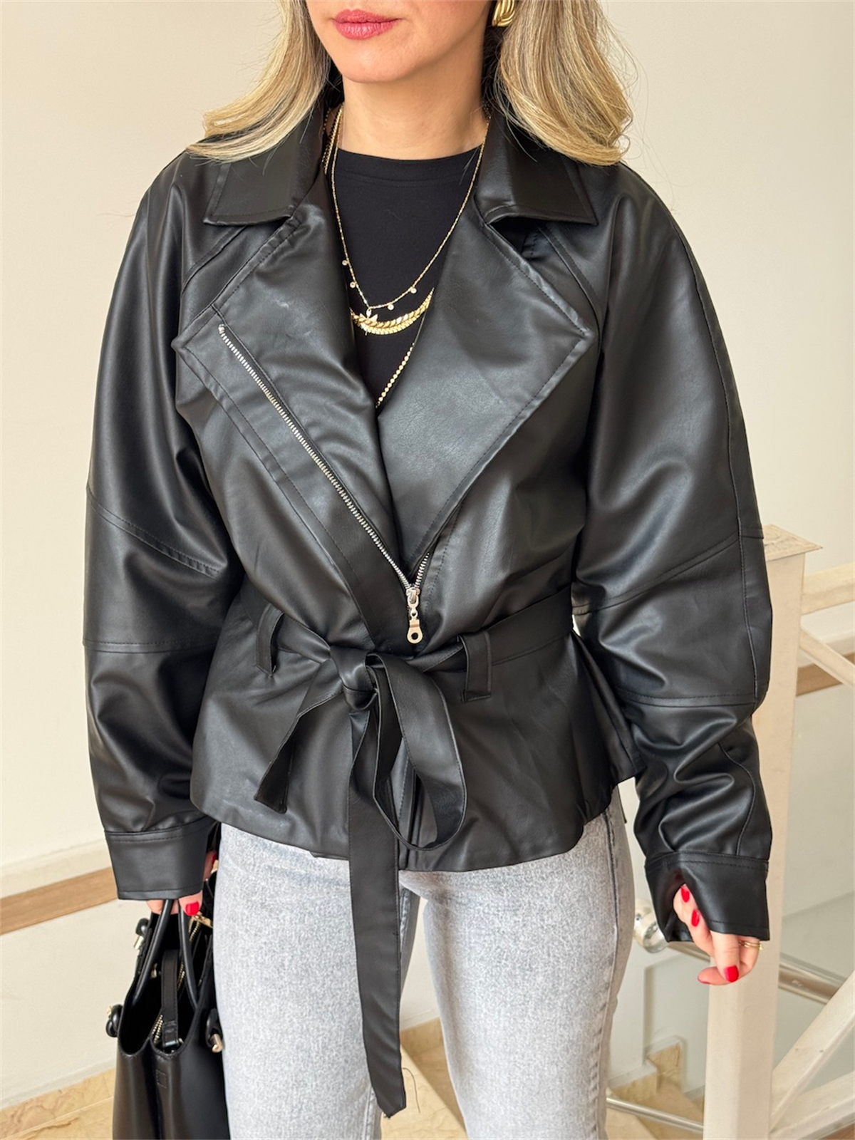 Beli Bağlamalı Fermuarlı Deri Ceket 