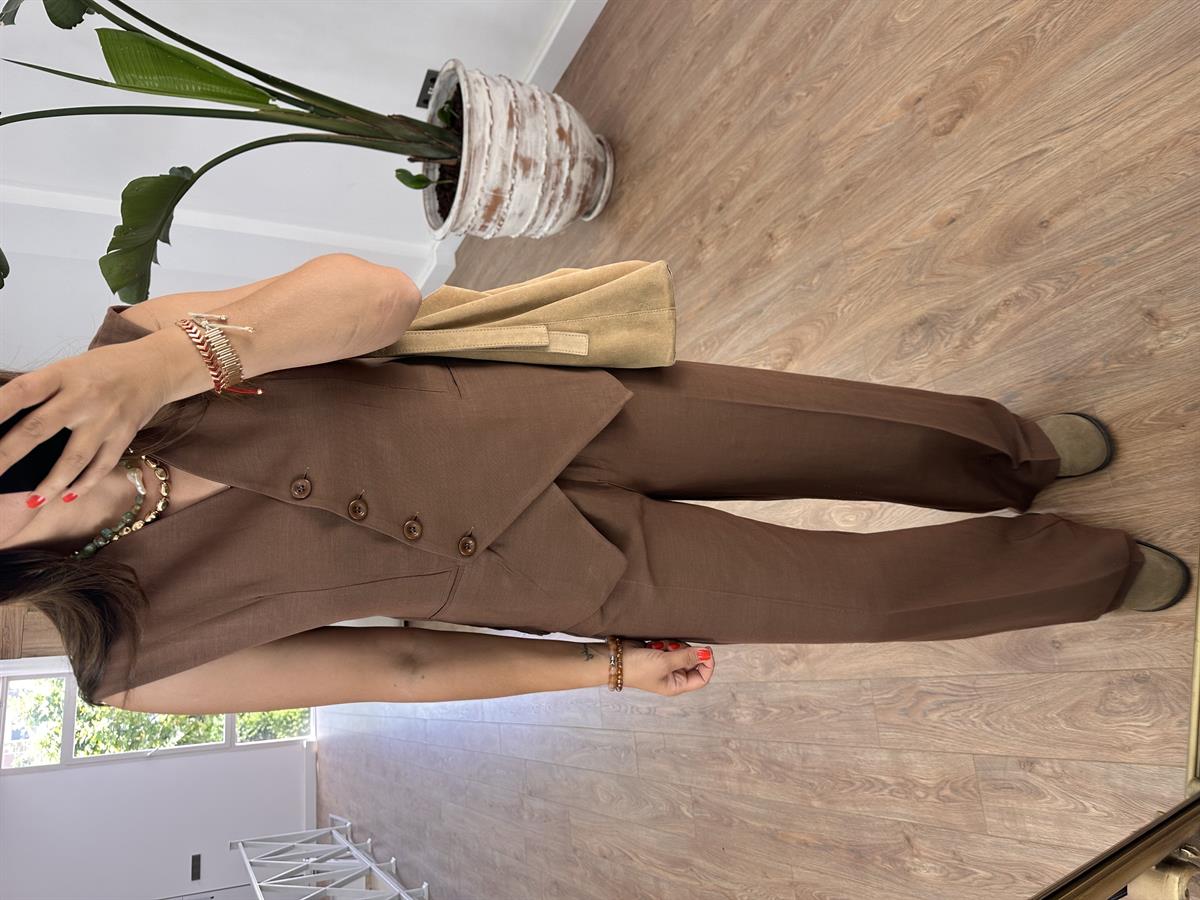 Çapraz Kapama Yelekli Takım-Kahverengi