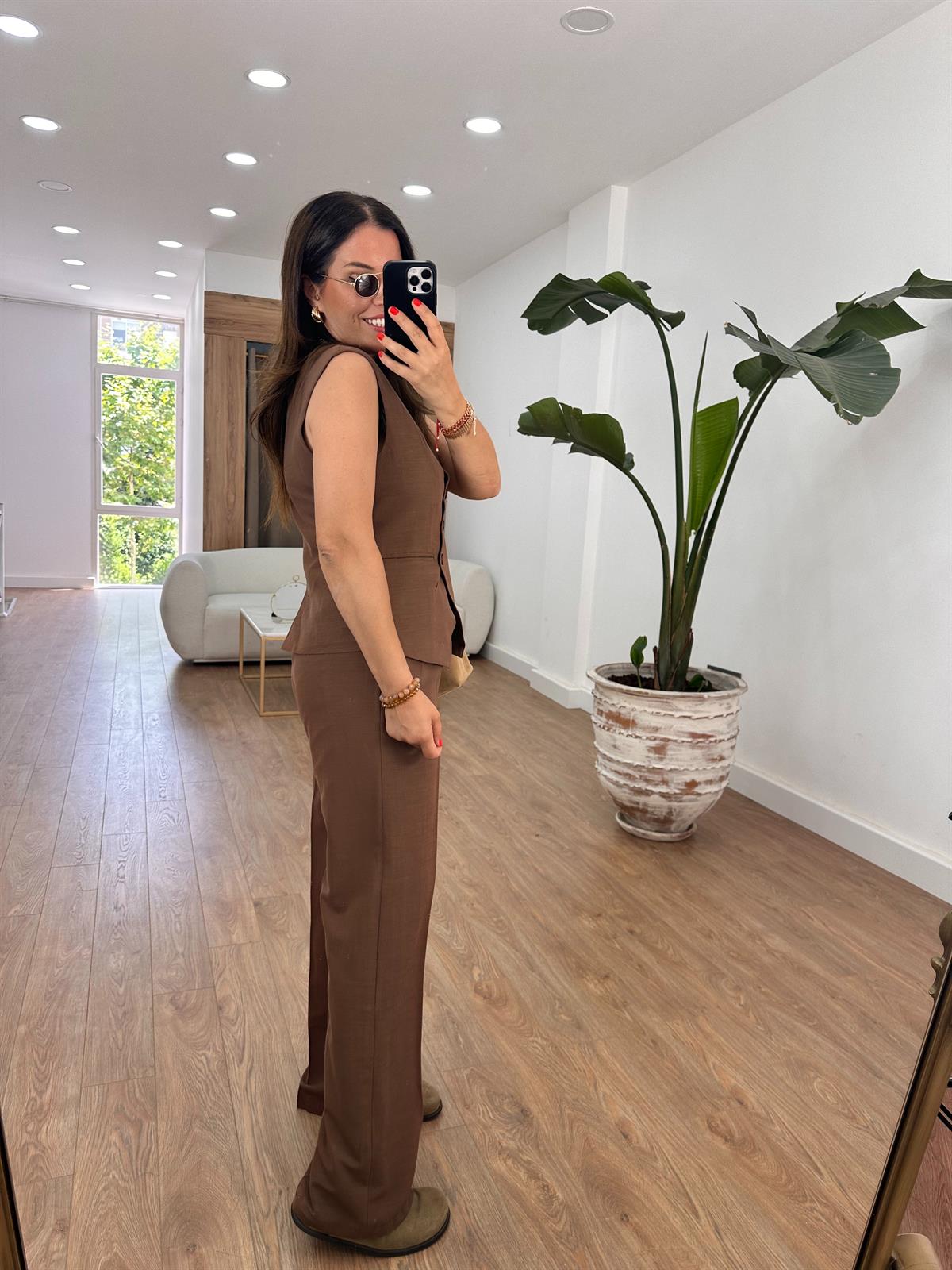 Çapraz Kapama Yelekli Takım-Kahverengi