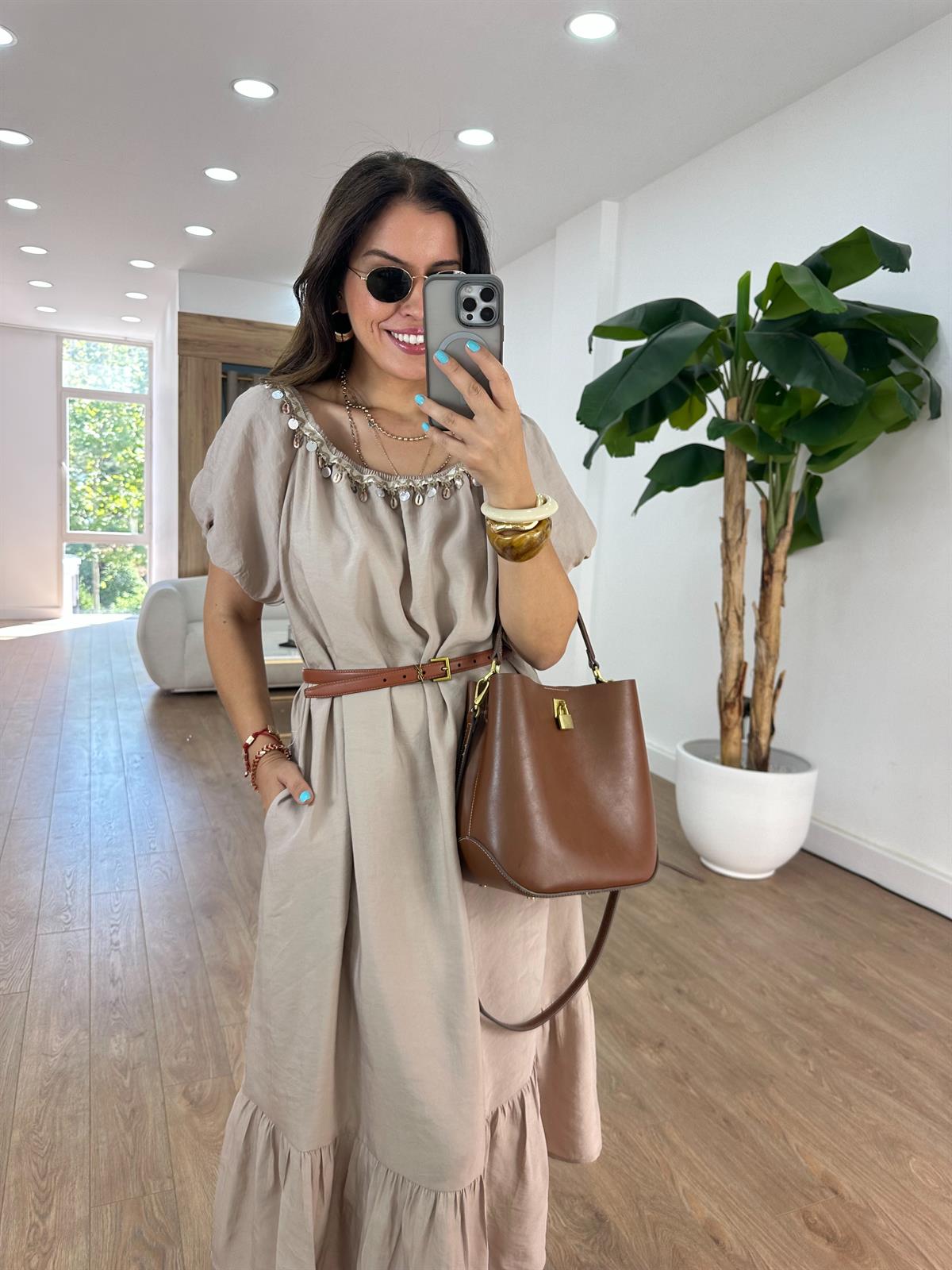 Carmen Yaka Deniz Kabuklu Elbise - Bej