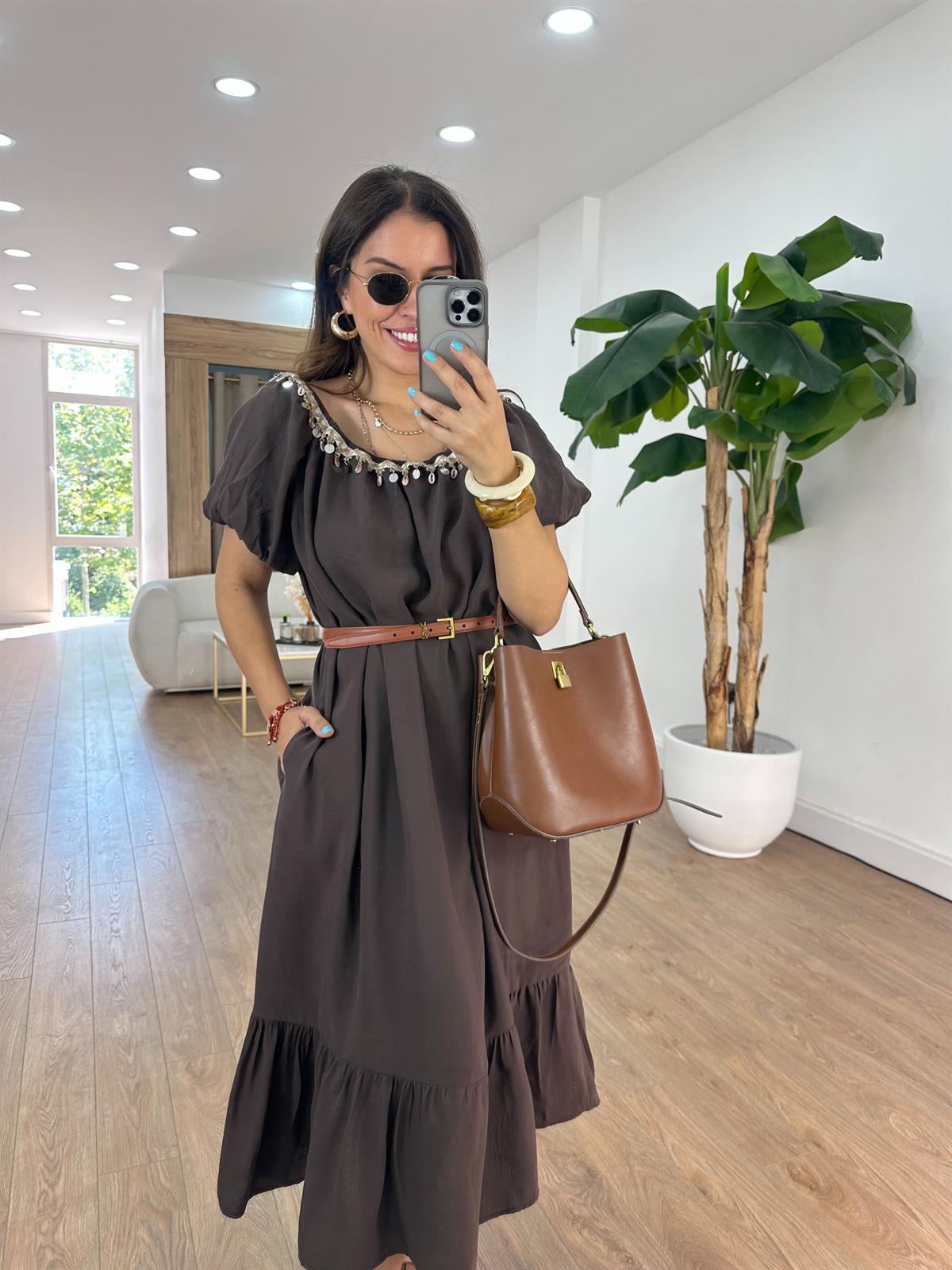 Carmen Yaka Deniz Kabuklu Elbise - Kahverengi