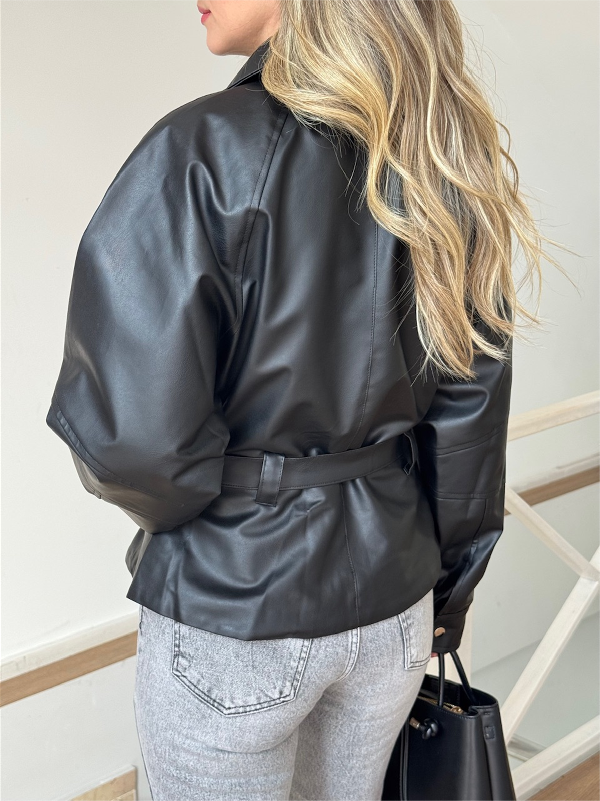 Beli Bağlamalı Fermuarlı Deri Ceket 