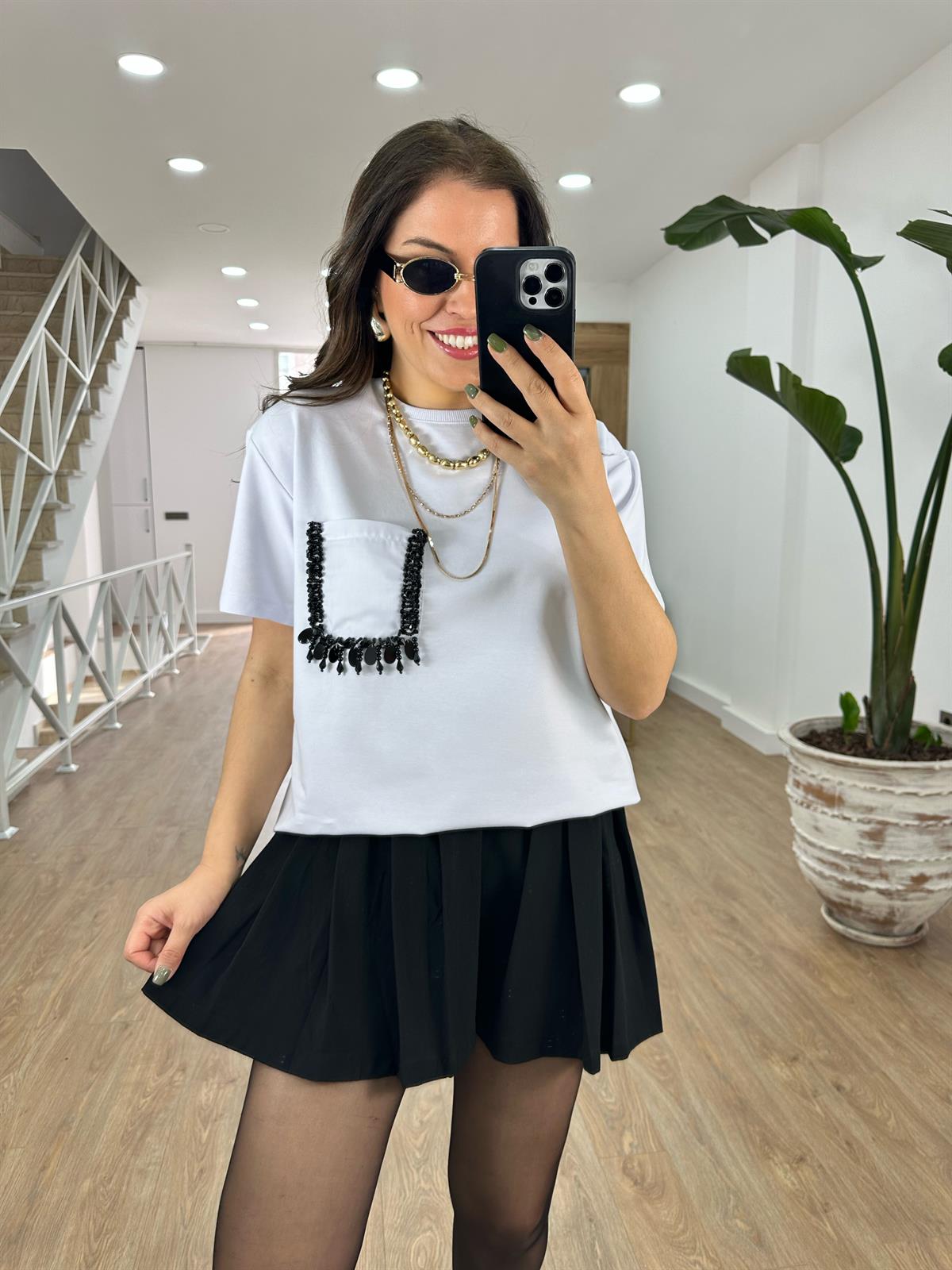 Cebi Taşlı Vatkalı Tişört-Beyaz