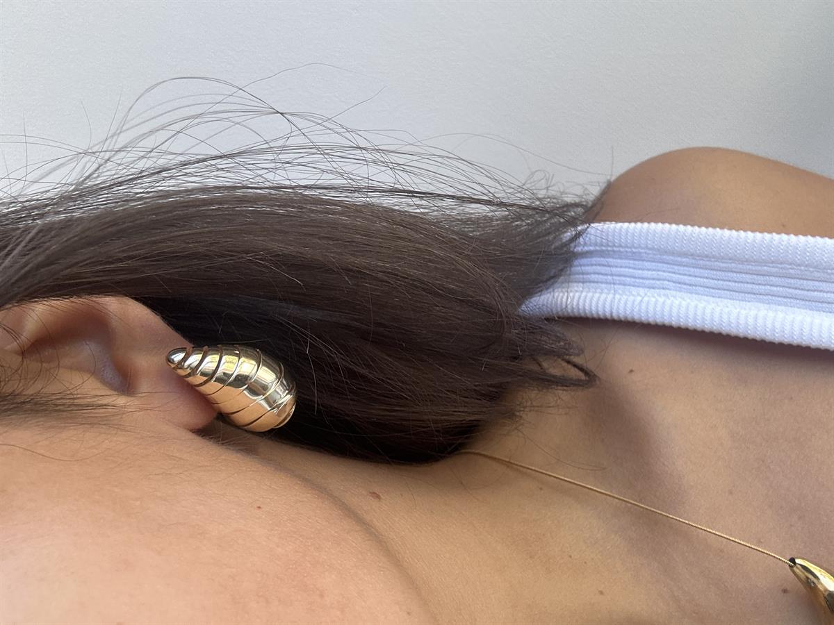 Çelik Damla Çizgili Gold Küpe