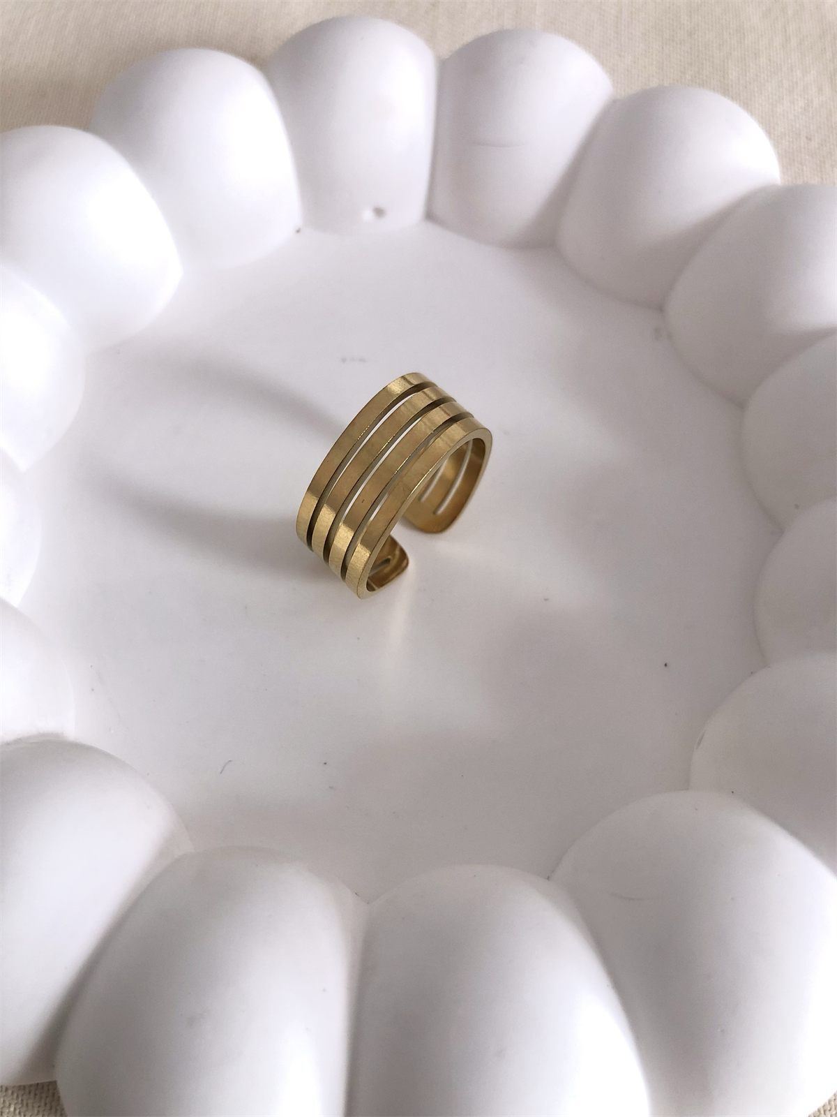 Çelik Düz Dört Sıra Gold Yüzük