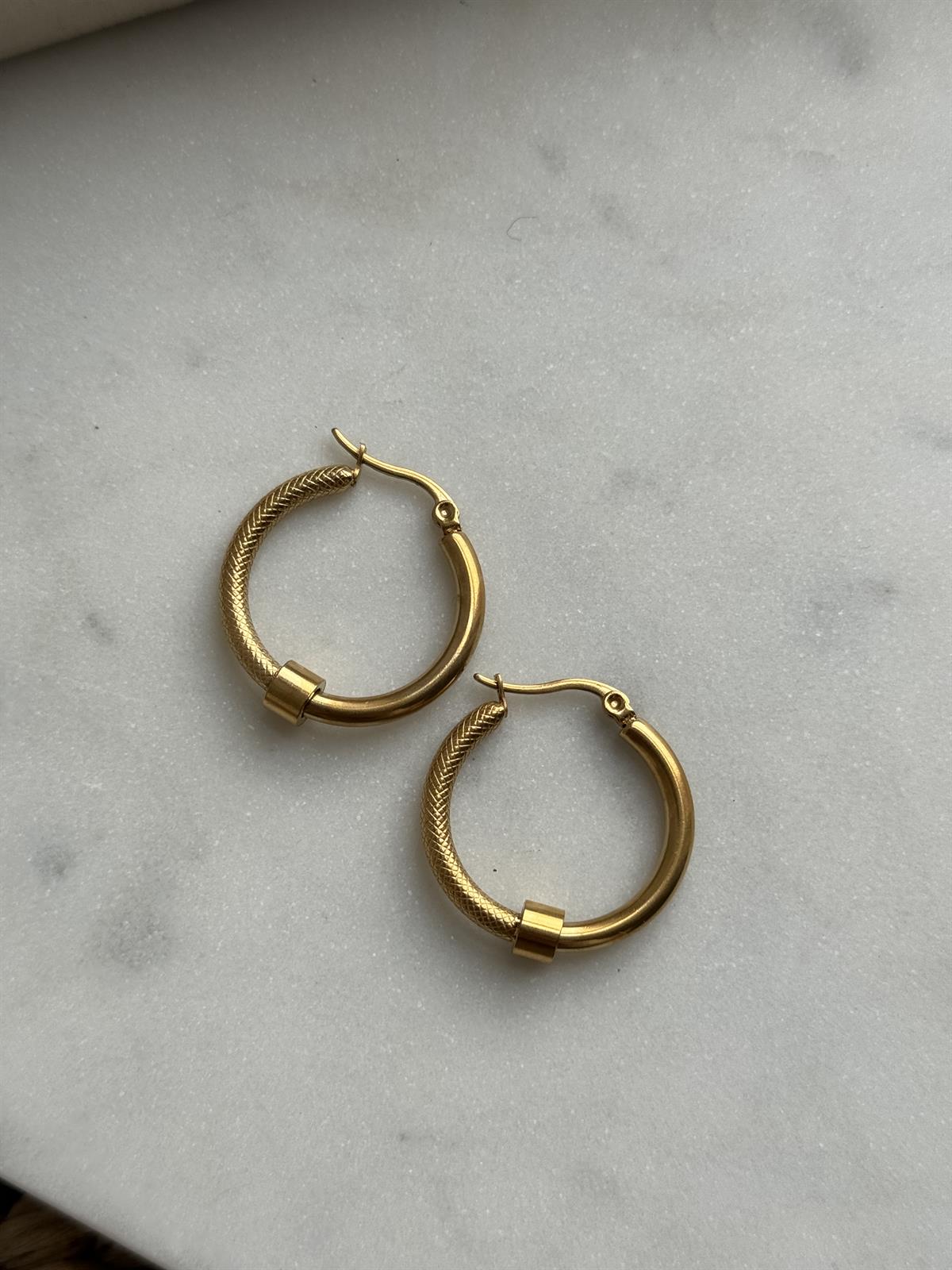 Çelik Gold Halka ve Silindir Tasarım Küpe