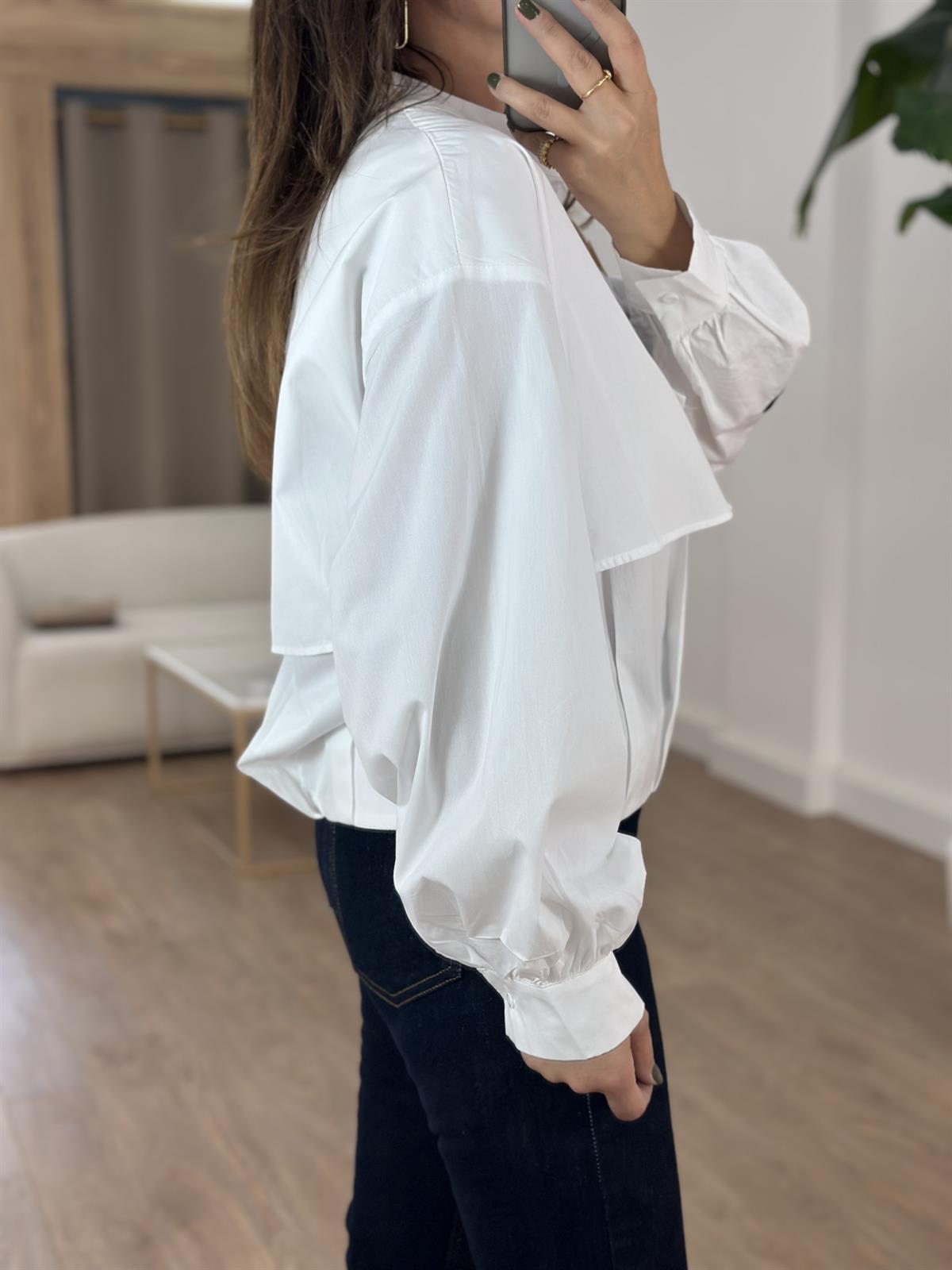 Çiçek Garnili Tasarım Gömlek