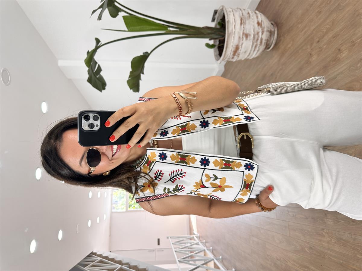 Çiçek Nakışlı Astarlı Yelek