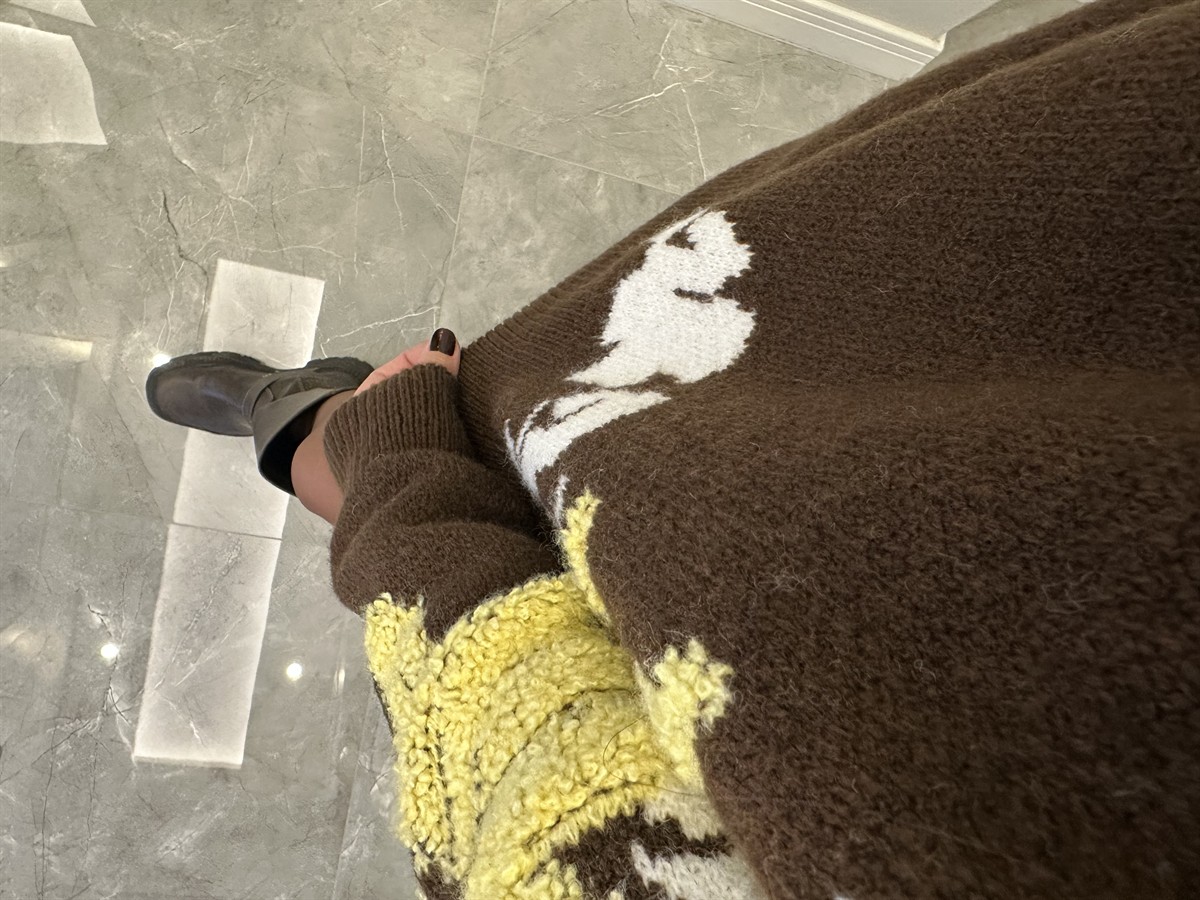 Çiçek Punch İşlemeli Oversize Kazak 